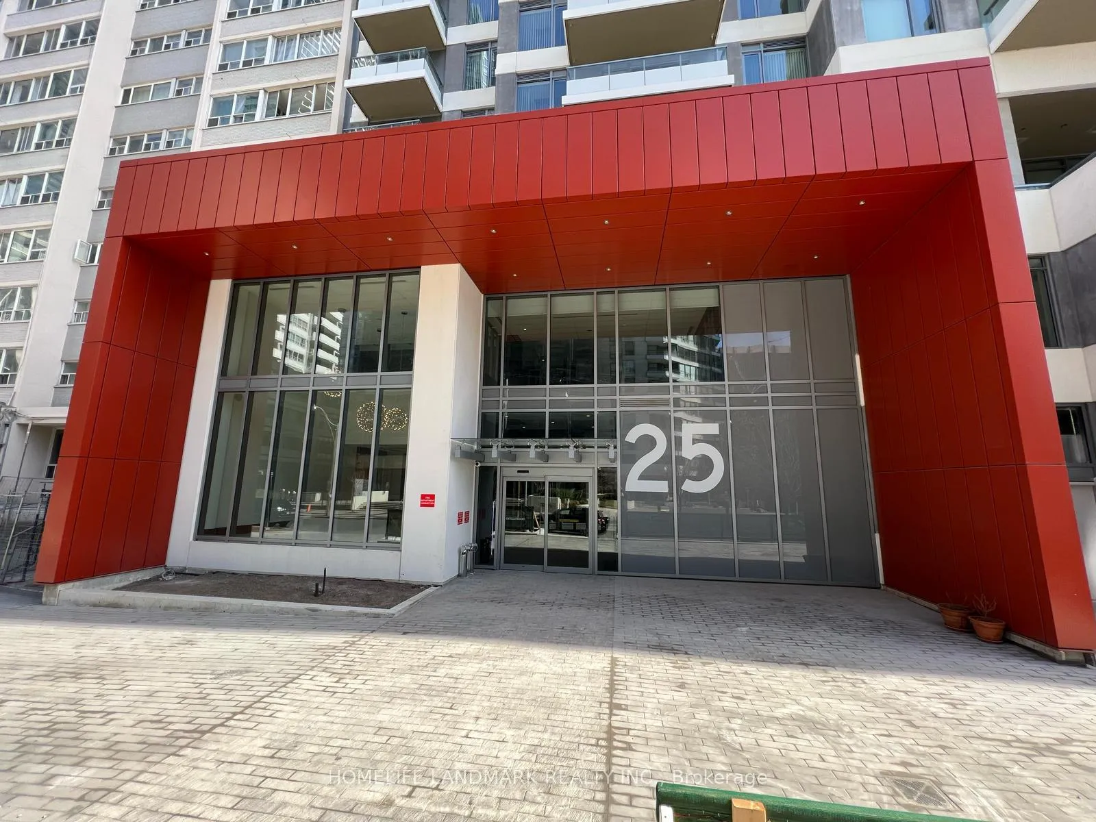 Front of Unit 2601, 25 Holly Street