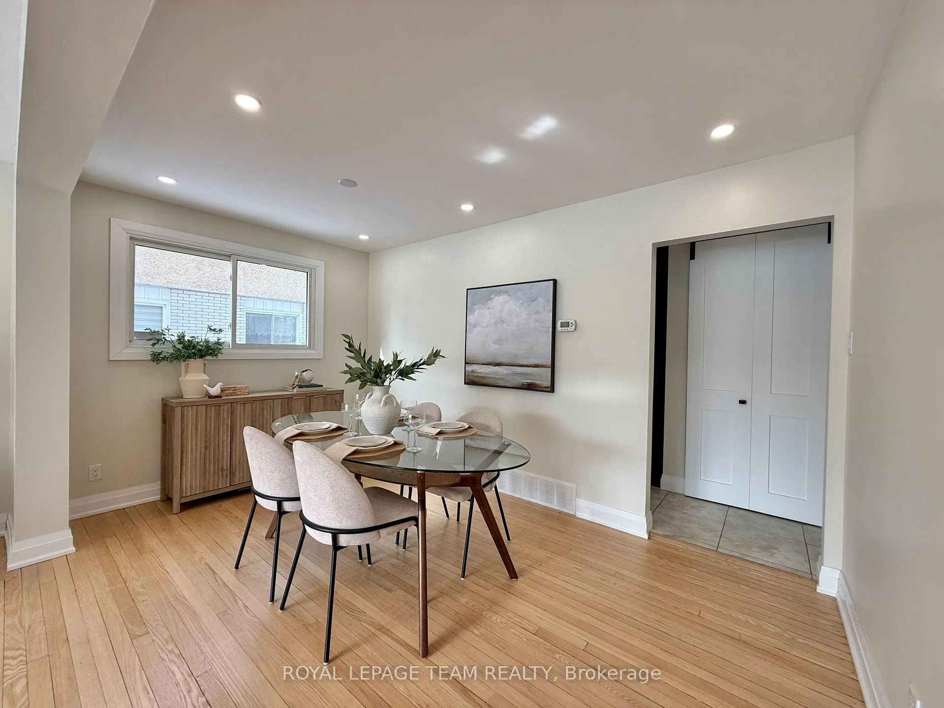 Photo 6 of 973 Eiffel Avenue, Ottawa, Carleton Square — HOMEH