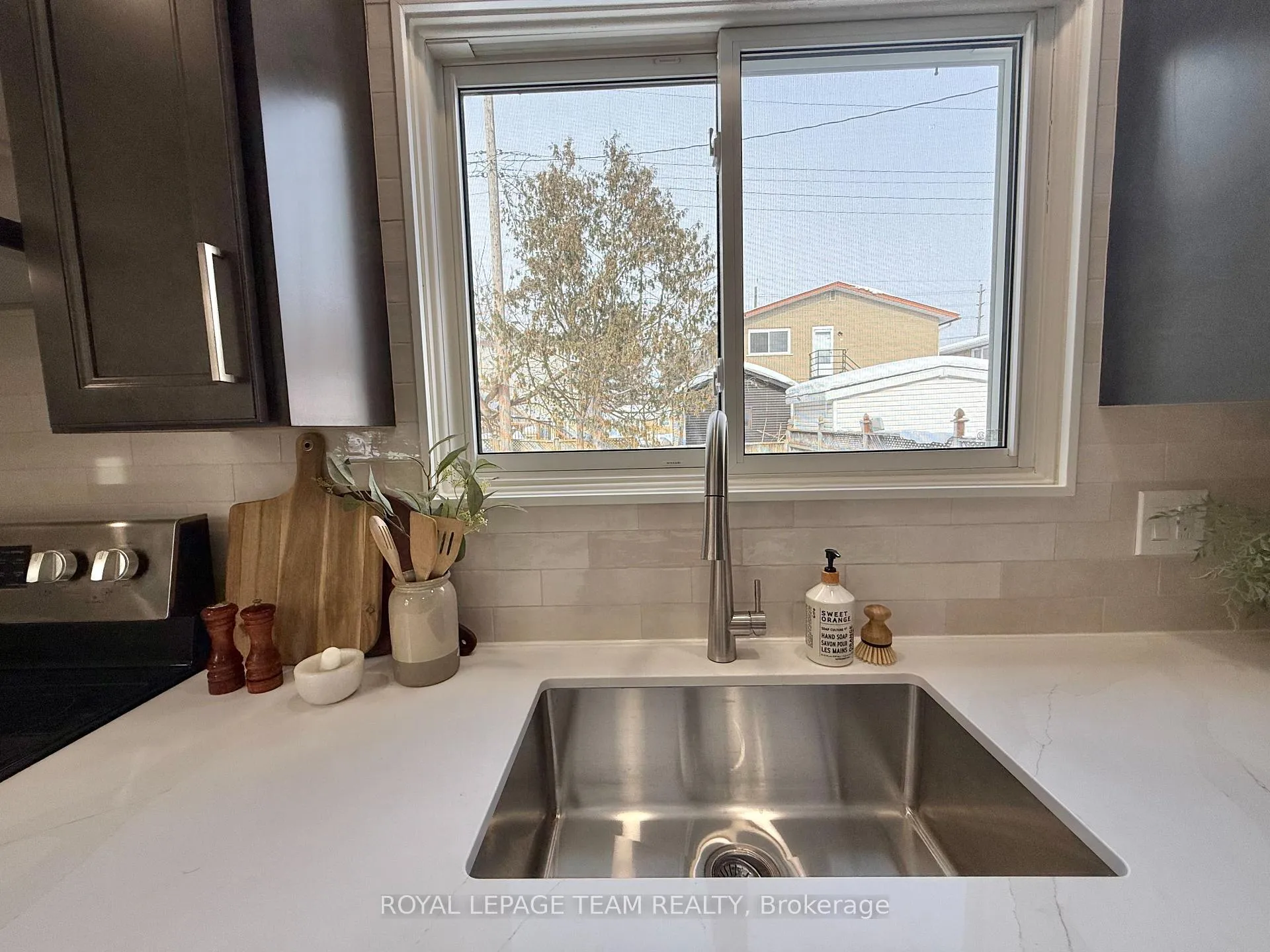 Photo 9 of 973 Eiffel Avenue, Ottawa, Carleton Square — HOMEH