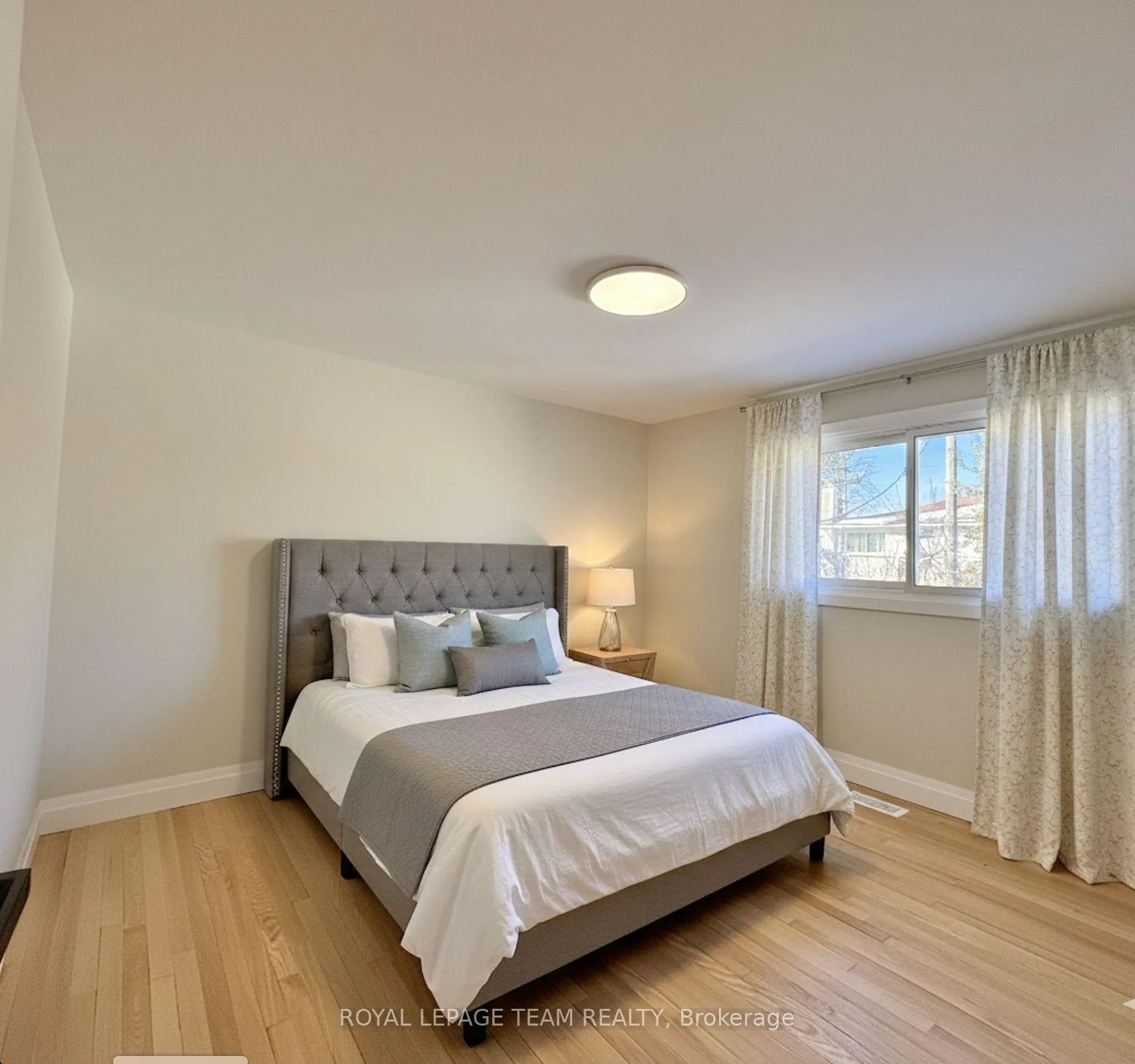 Photo 14 of 973 Eiffel Avenue, Ottawa, Carleton Square — HOMEH