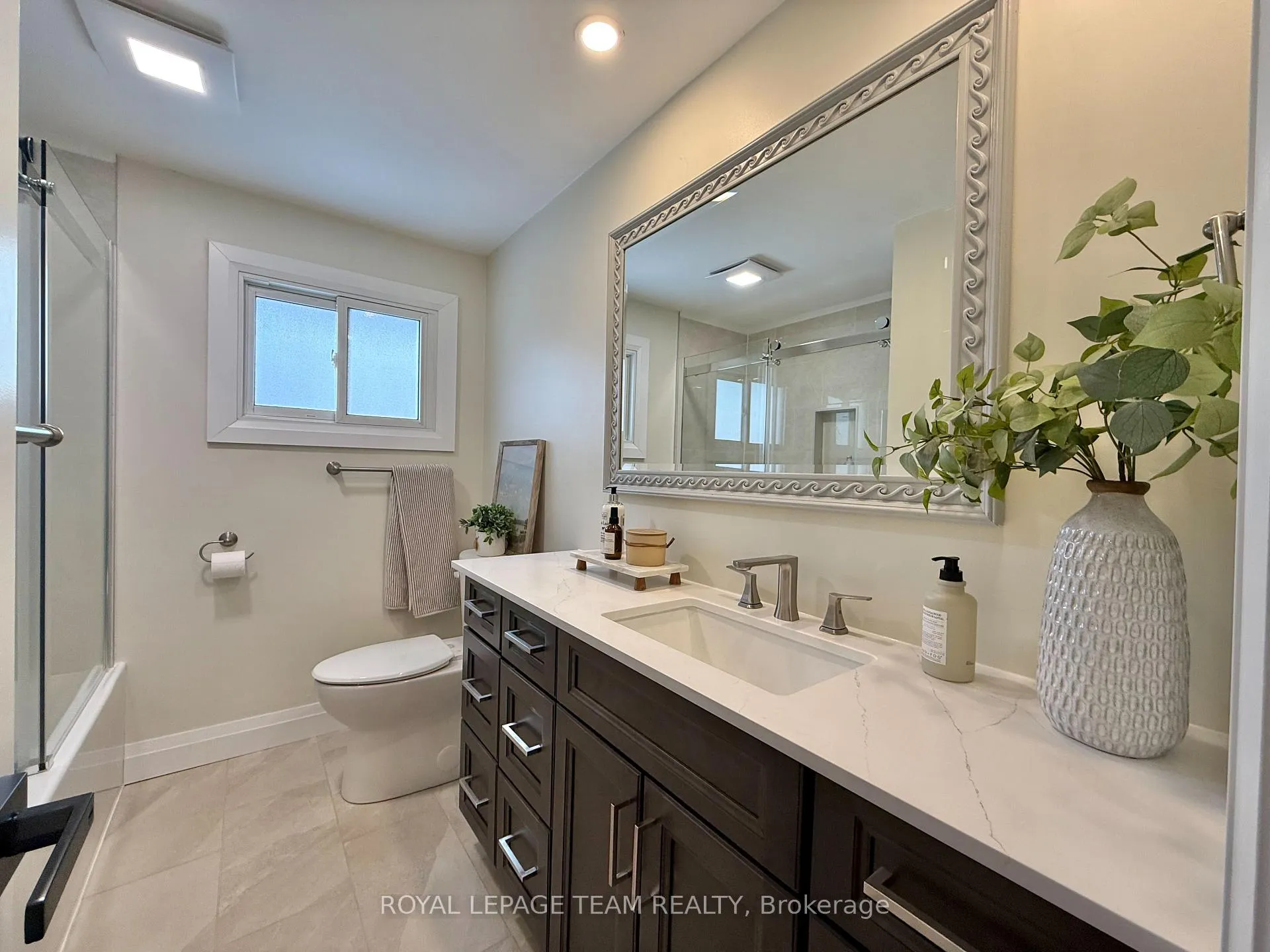 Photo 16 of 973 Eiffel Avenue, Ottawa, Carleton Square — HOMEH
