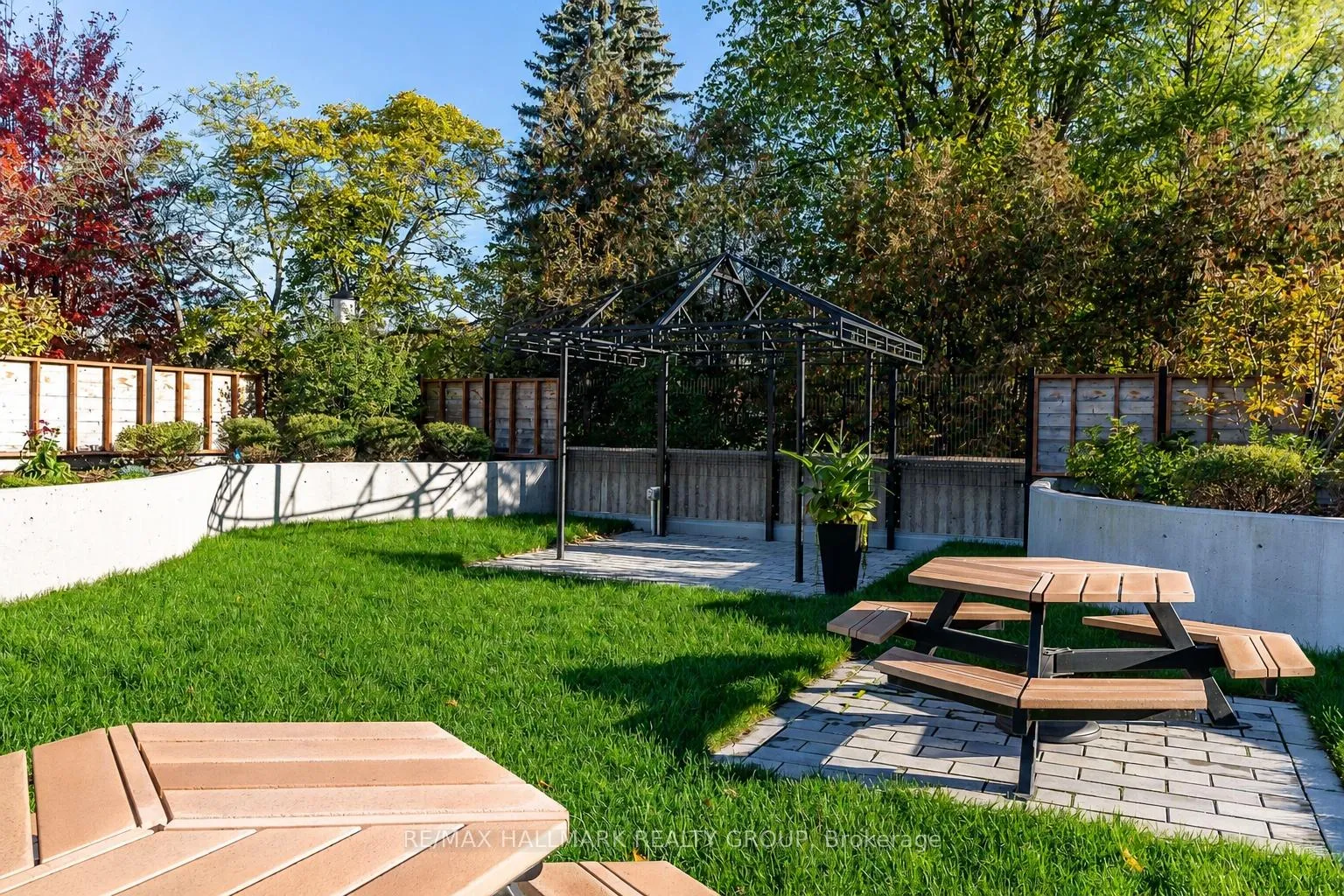 Photo 37 of Unit 405, 373 Laurier Avenue E, Ottawa, Sandy Hill — HOMEH