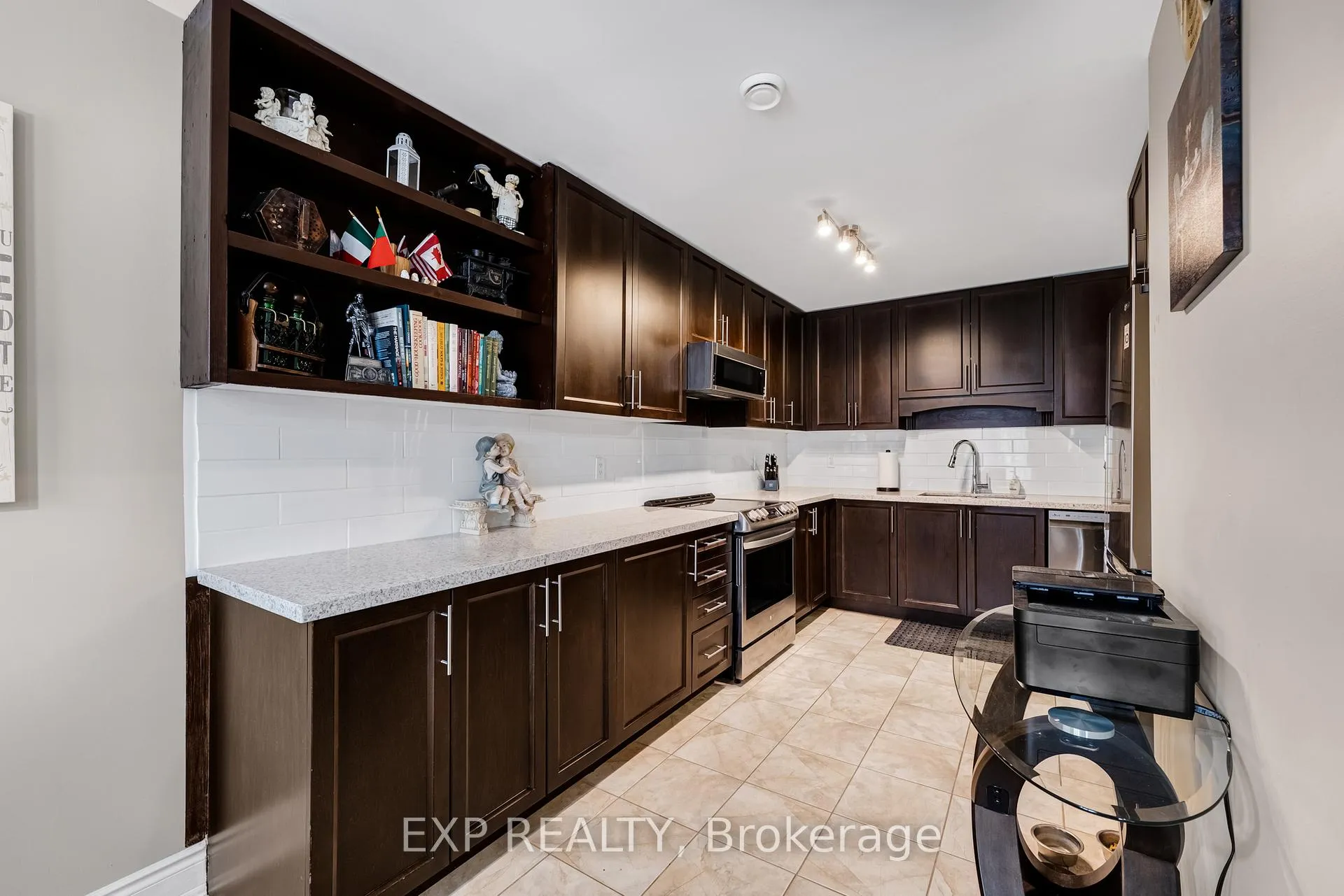 Photo 4 of 21 Upper Highland, New Tecumseth, Alliston — HOMEH
