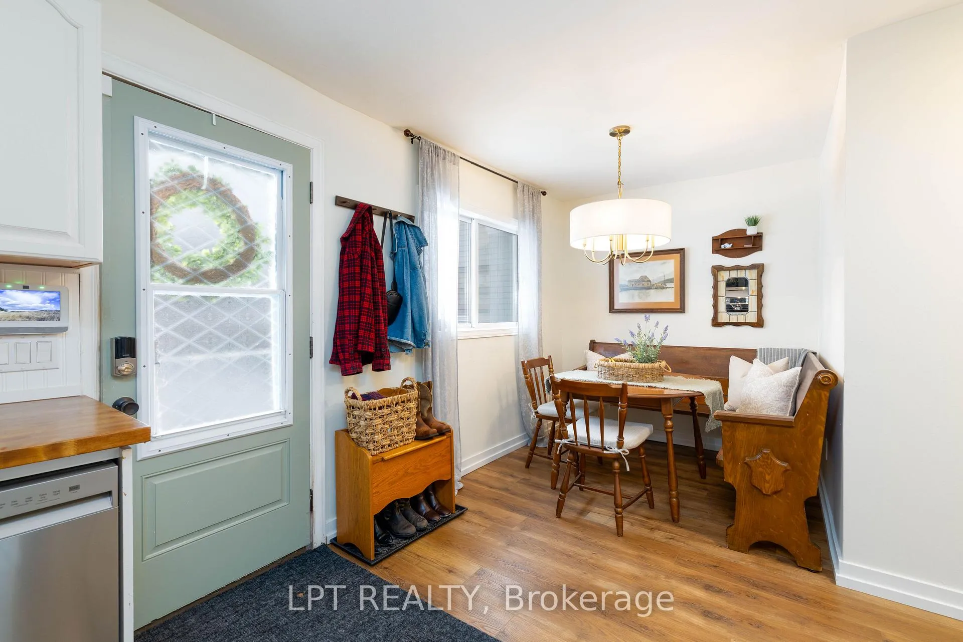 Photo 11 of 408 Main Street E, Shelburne — HOMEH