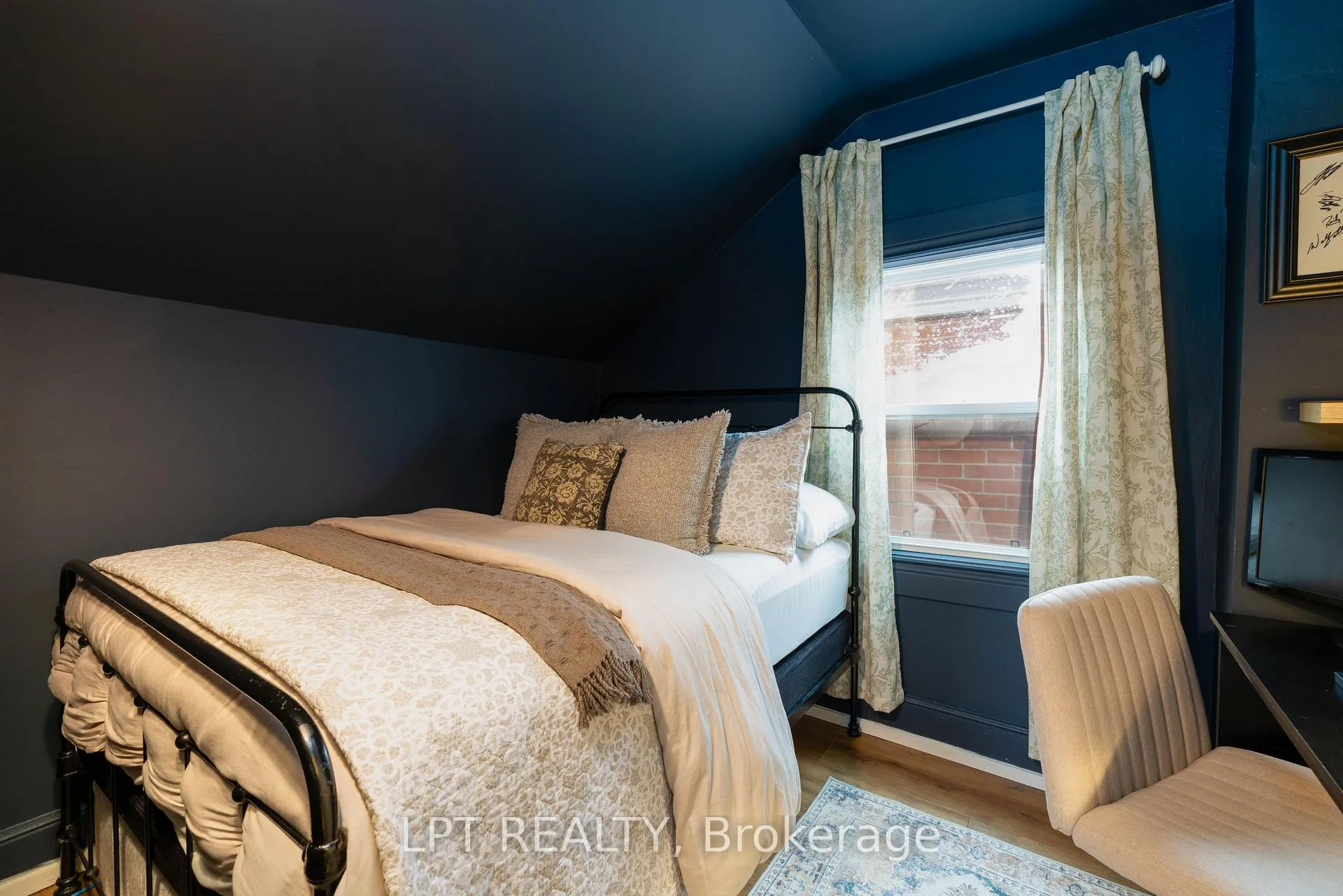 Photo 18 of 408 Main Street E, Shelburne — HOMEH