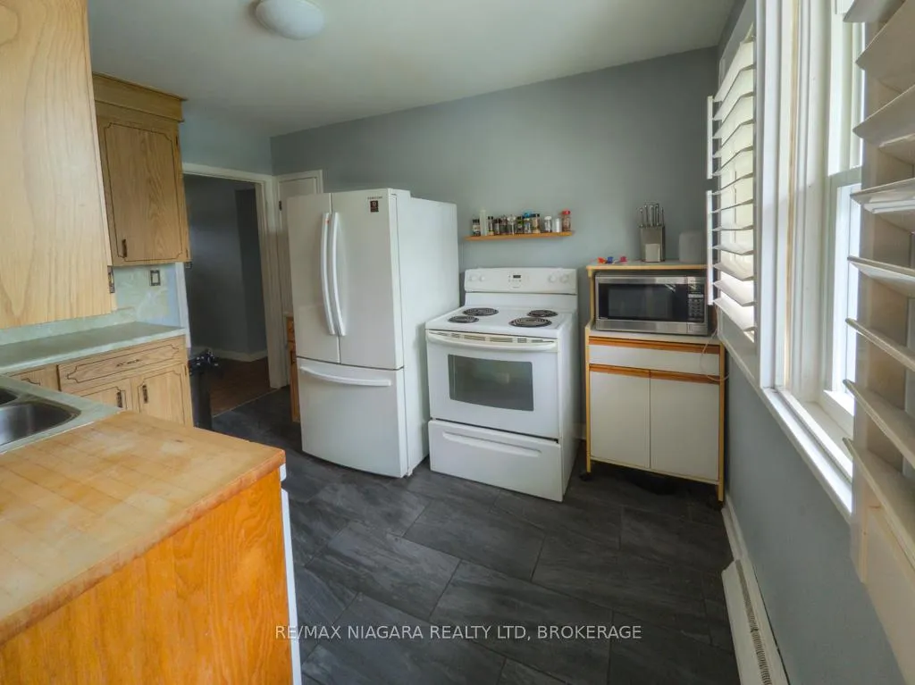 Photo 7 of 6774 Glendoone Street, Niagara Falls, Stamford — HOMEH