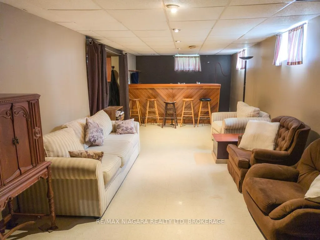 Photo 15 of 6774 Glendoone Street, Niagara Falls, Stamford — HOMEH