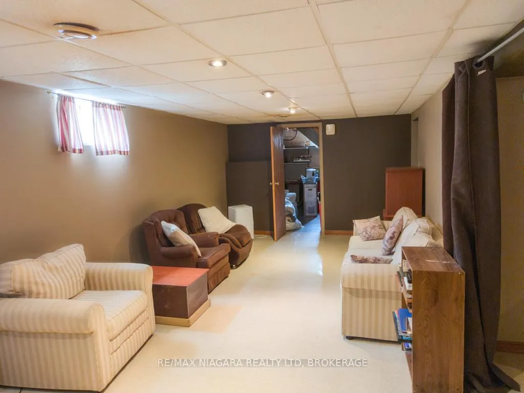 Photo 16 of 6774 Glendoone Street, Niagara Falls, Stamford — HOMEH