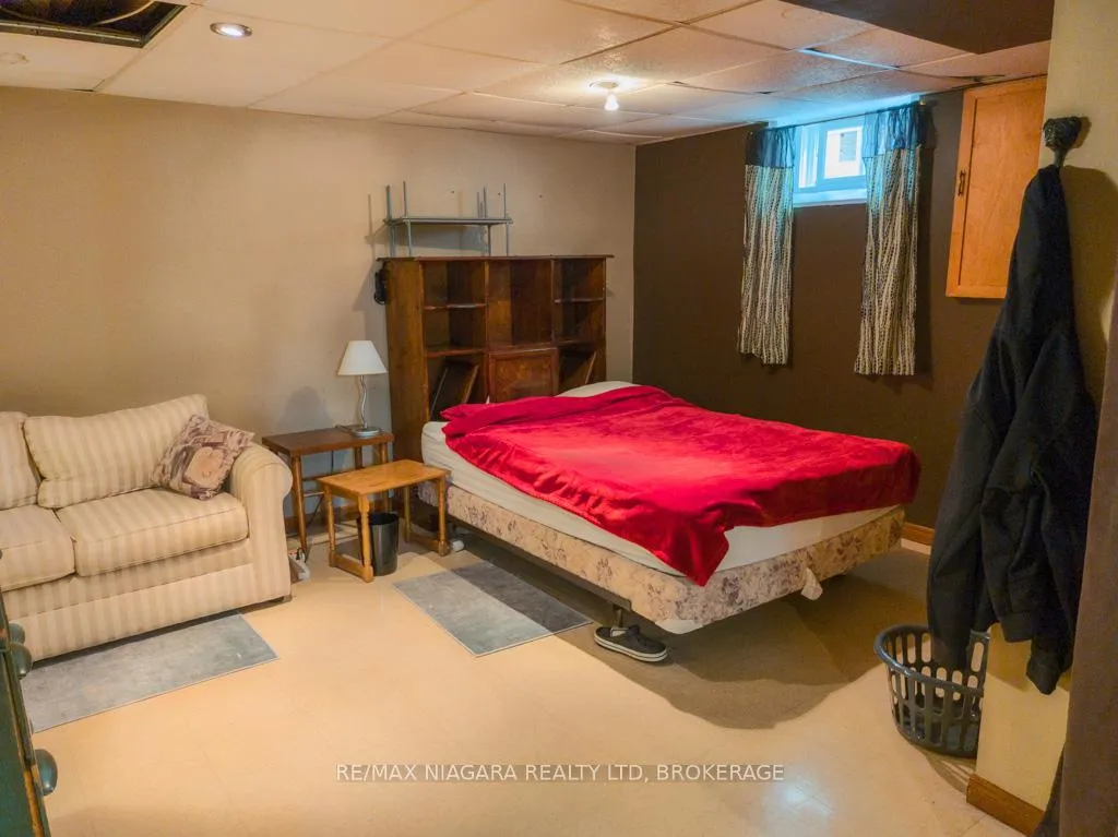 Photo 17 of 6774 Glendoone Street, Niagara Falls, Stamford — HOMEH