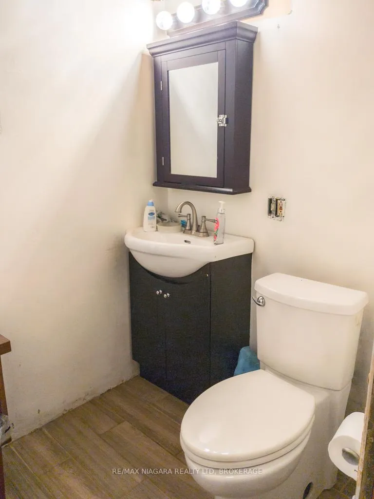Photo 18 of 6774 Glendoone Street, Niagara Falls, Stamford — HOMEH