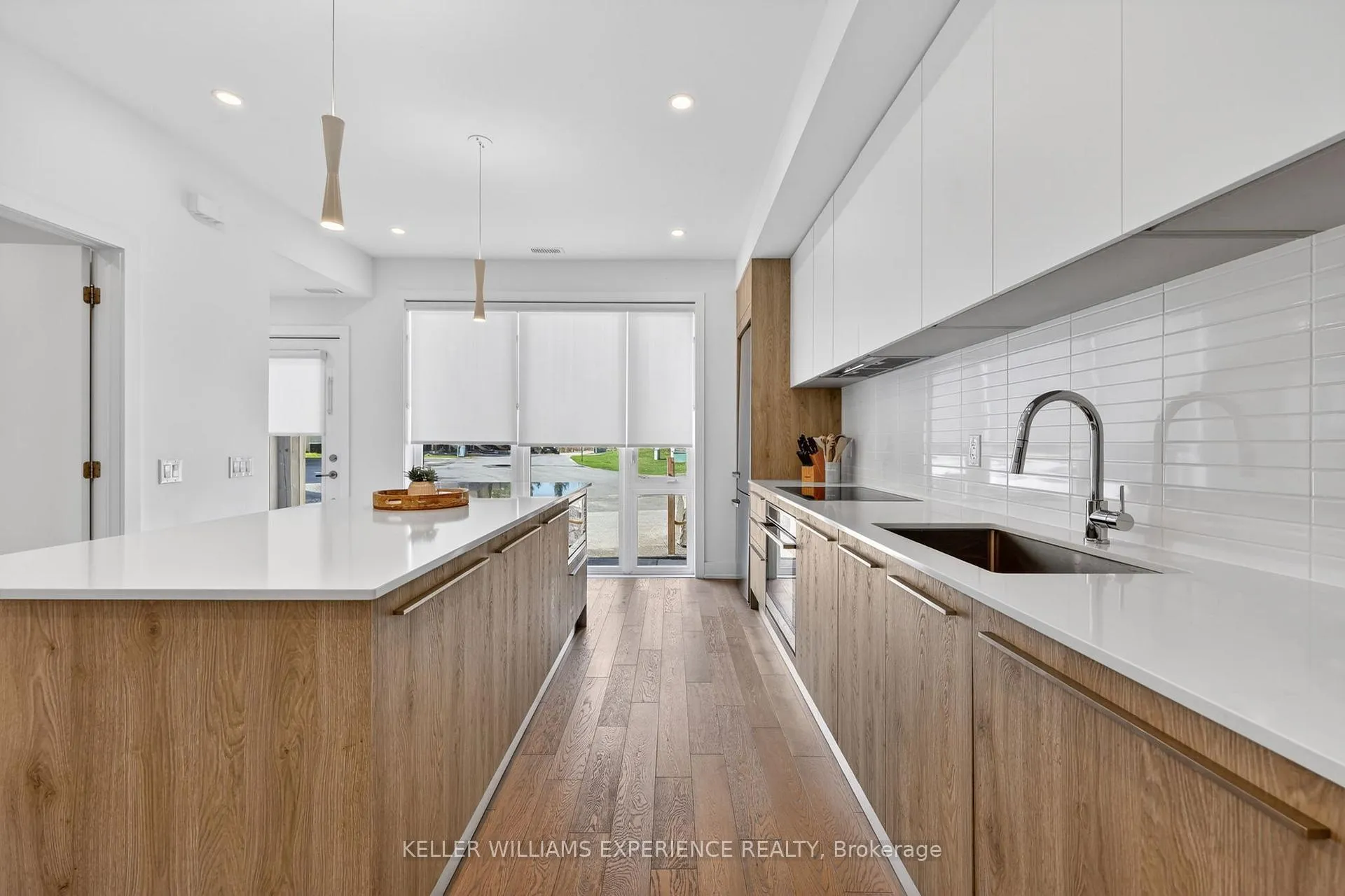 Photo 7 of 31 Rockmount Crescent, Gravenhurst, Muskoka (S) — HOMEH