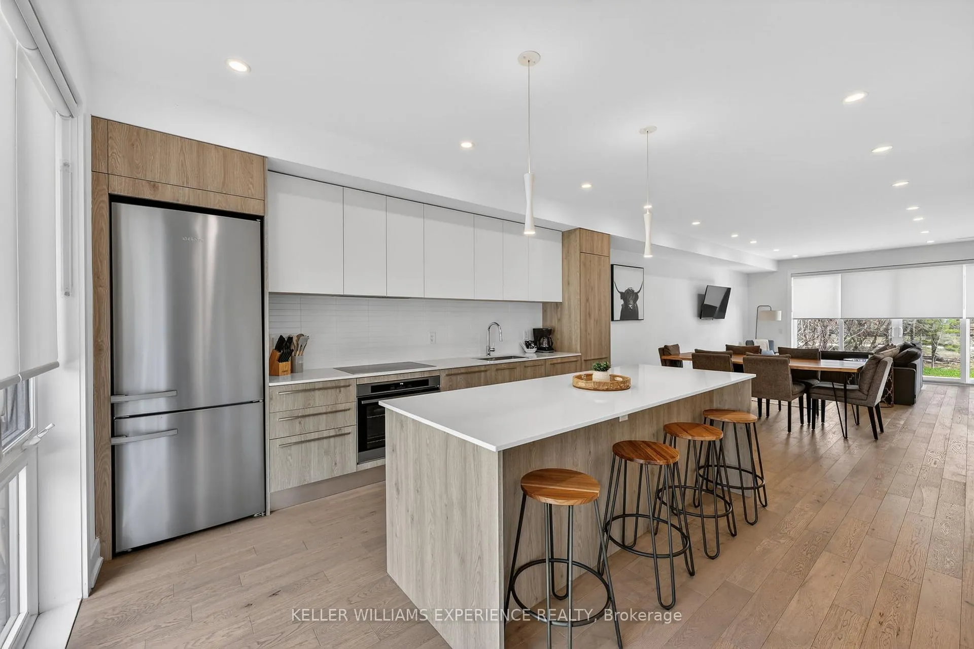 Photo 8 of 31 Rockmount Crescent, Gravenhurst, Muskoka (S) — HOMEH