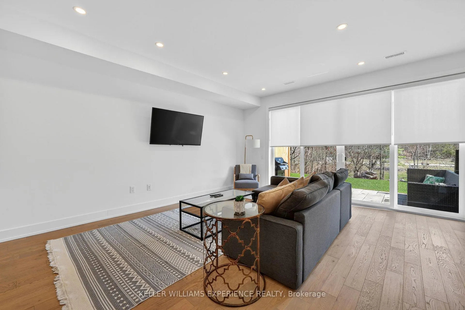 Photo 11 of 31 Rockmount Crescent, Gravenhurst, Muskoka (S) — HOMEH
