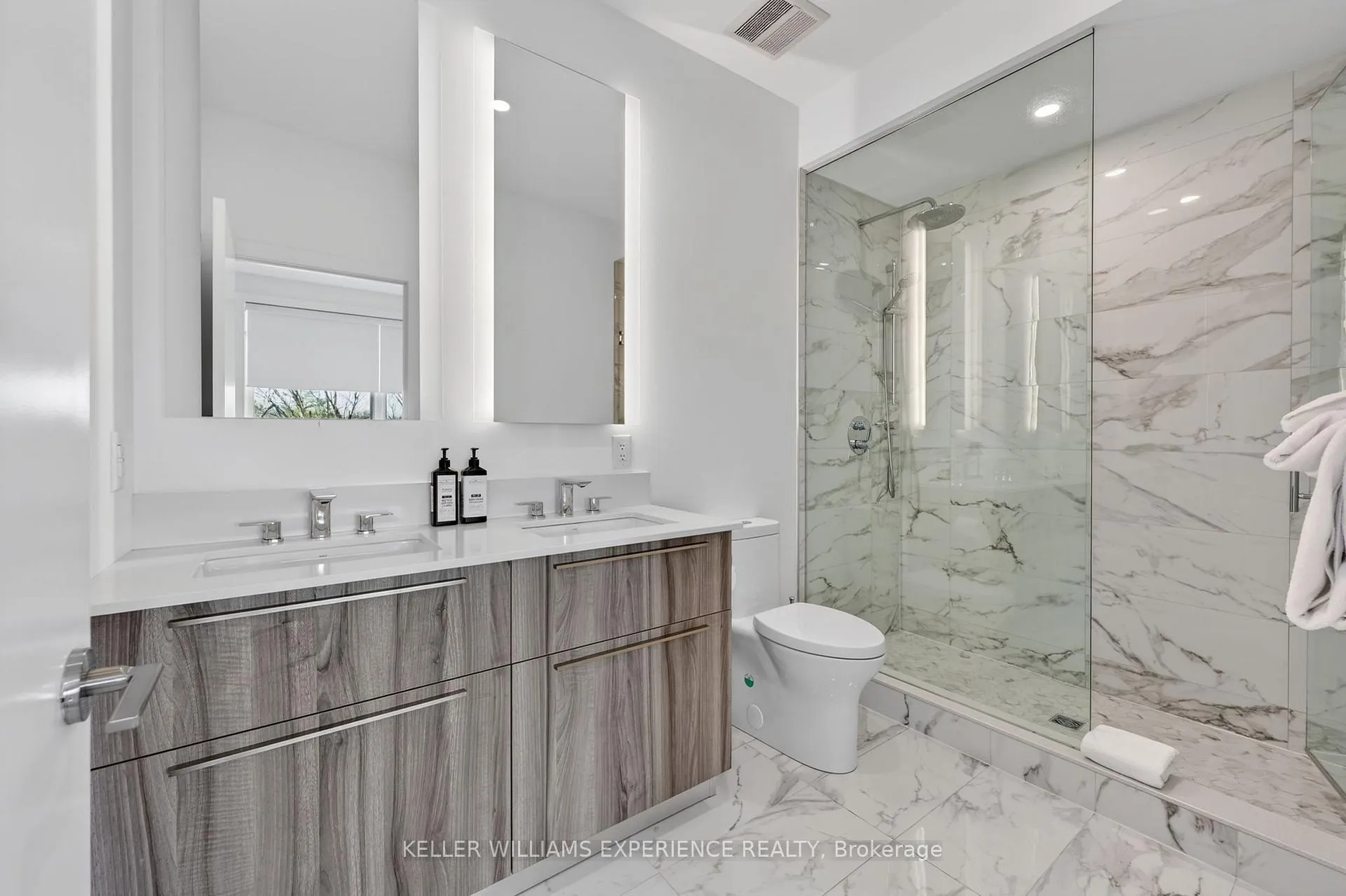 Photo 15 of 31 Rockmount Crescent, Gravenhurst, Muskoka (S) — HOMEH