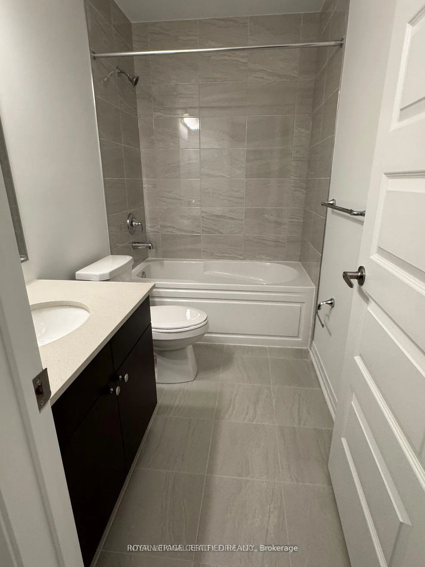 Photo 12 of Unit 503, 480 Gordon Krantz Avenue, Milton, Walker — HOMEH