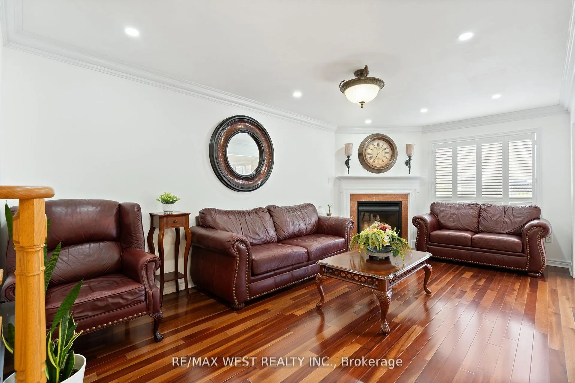 Photo 2 of 43 Humbershed Crescent, Caledon, Bolton West — HOMEH