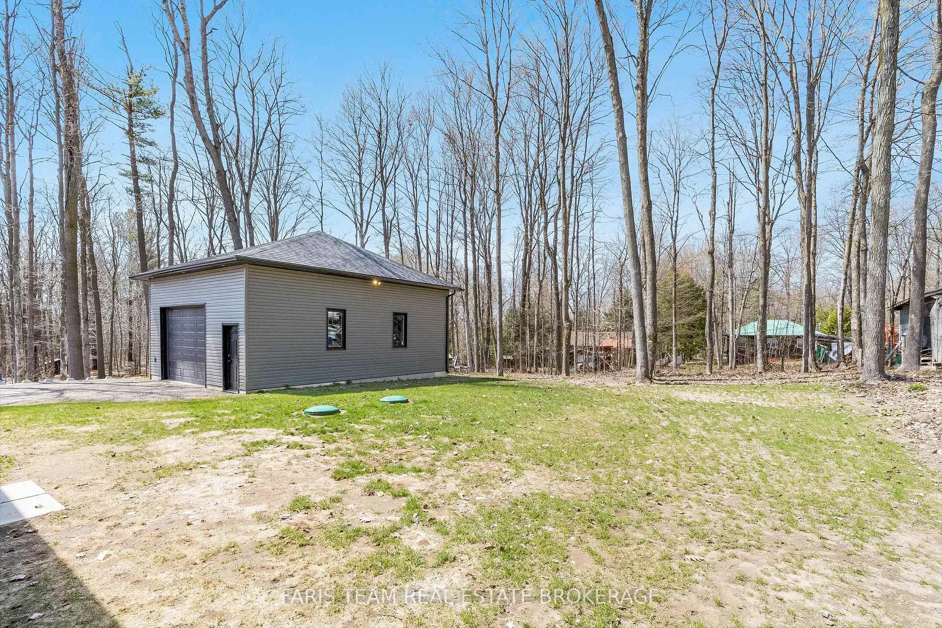 Photo 38 of 6 Fairlawn Grove, Tiny, Rural Tiny — HOMEH