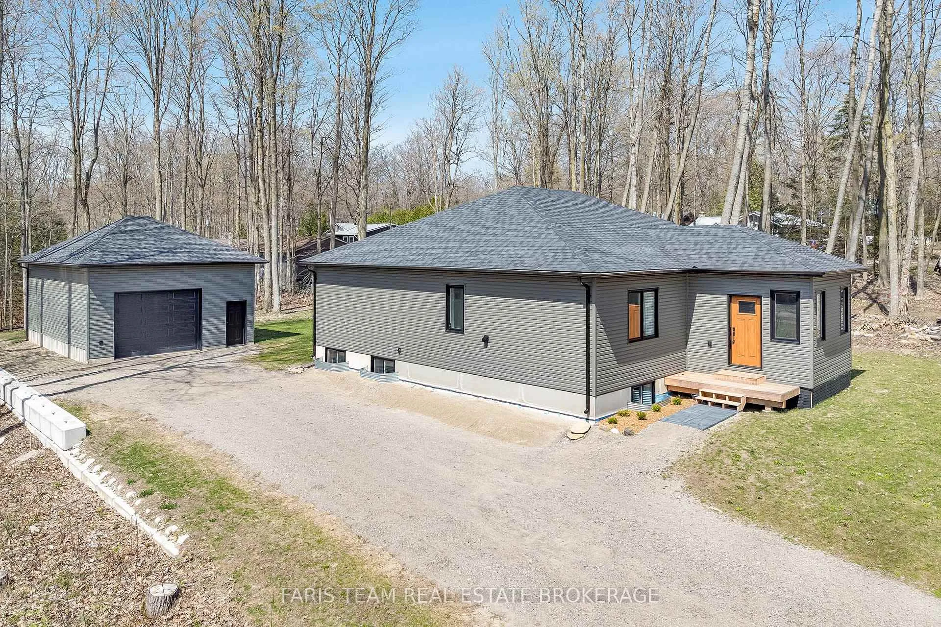 Photo 39 of 6 Fairlawn Grove, Tiny, Rural Tiny — HOMEH