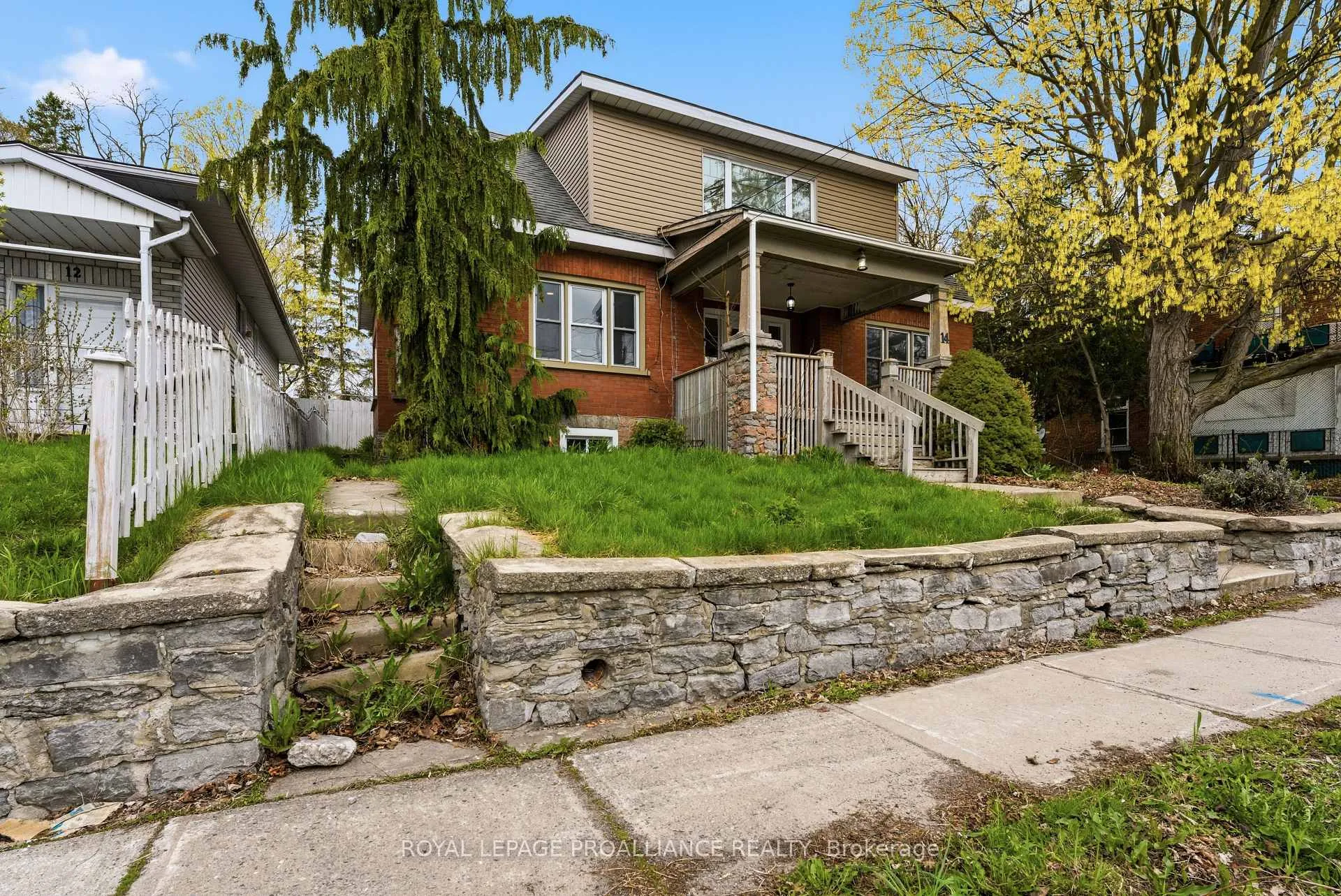 Photo 2 of 14 Isabel Street, Belleville, Belleville Ward — HOMEH