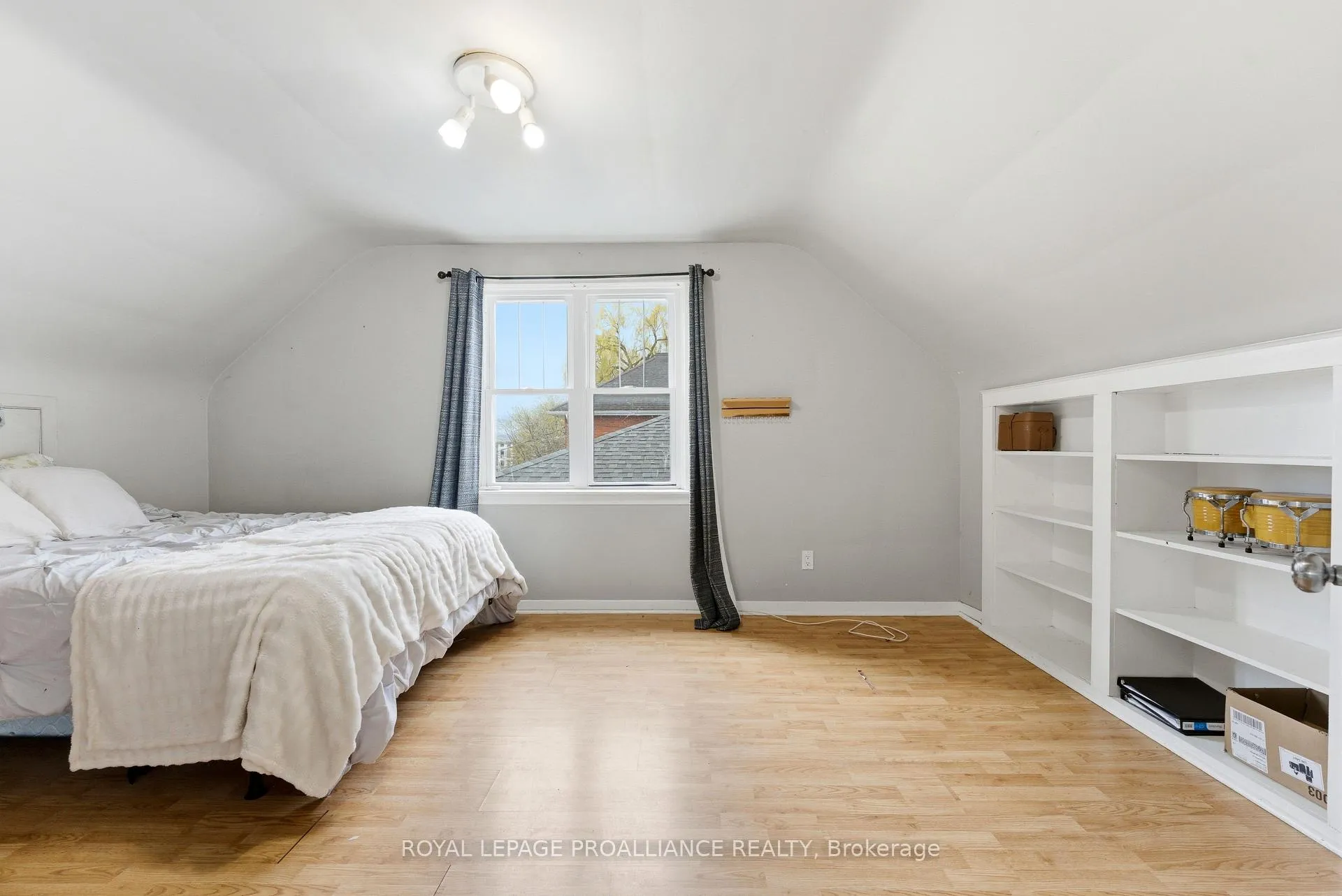 Photo 20 of 14 Isabel Street, Belleville, Belleville Ward — HOMEH