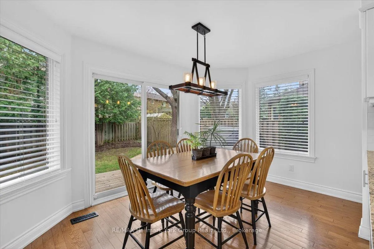 Photo 10 of 50 Mcleod Drive, Aurora, Aurora Heights — HOMEH