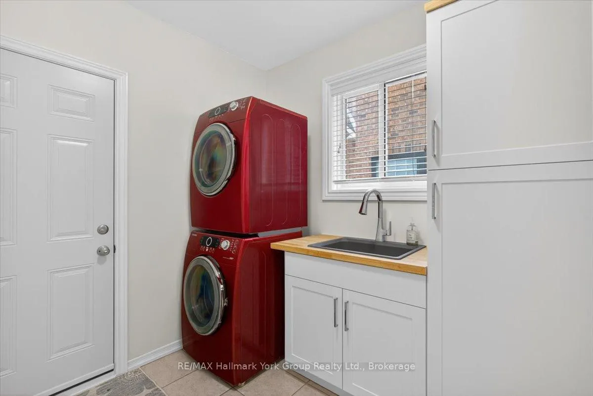 Photo 18 of 50 Mcleod Drive, Aurora, Aurora Heights — HOMEH
