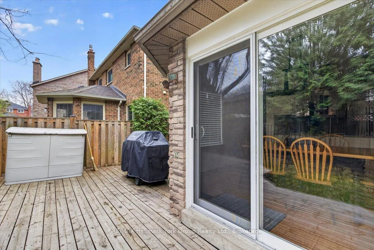 Photo 35 of 50 Mcleod Drive, Aurora, Aurora Heights — HOMEH