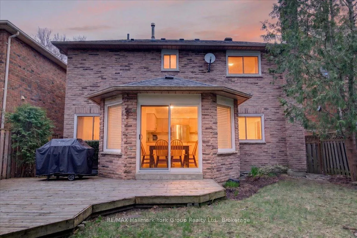 Photo 36 of 50 Mcleod Drive, Aurora, Aurora Heights — HOMEH