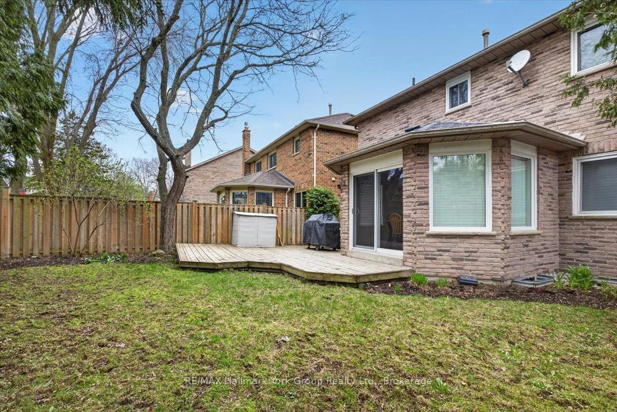 Photo 38 of 50 Mcleod Drive, Aurora, Aurora Heights — HOMEH