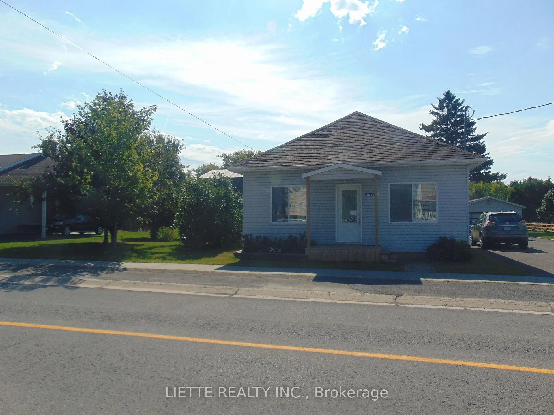 Photo 6 of 21968 Main Street, North Glengarry, North Glengarry (Lochiel) Twp — HOMEH