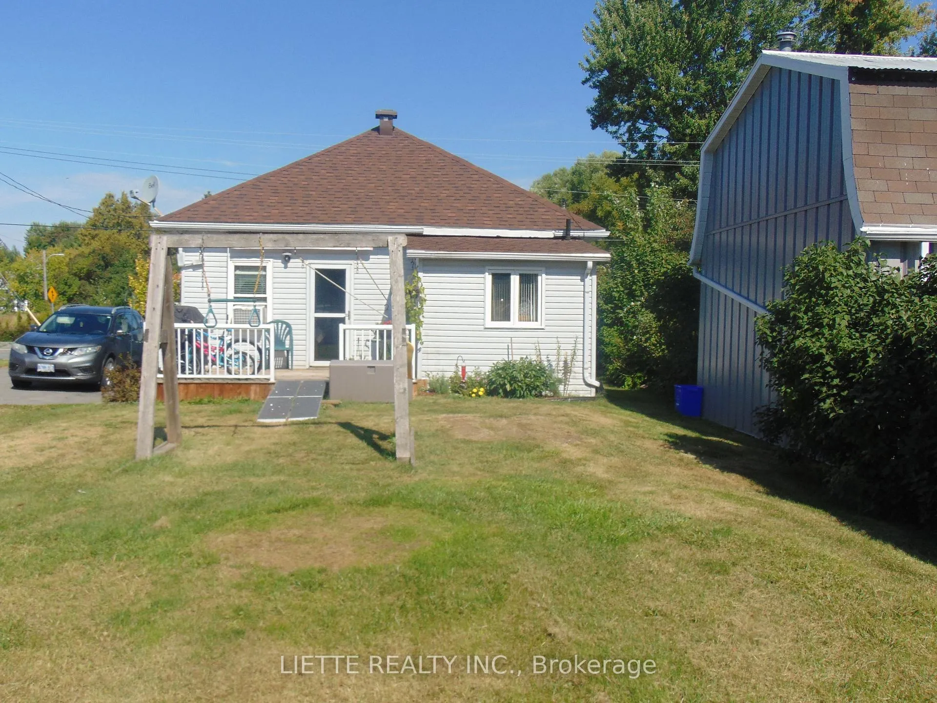 Photo 7 of 21968 Main Street, North Glengarry, North Glengarry (Lochiel) Twp — HOMEH