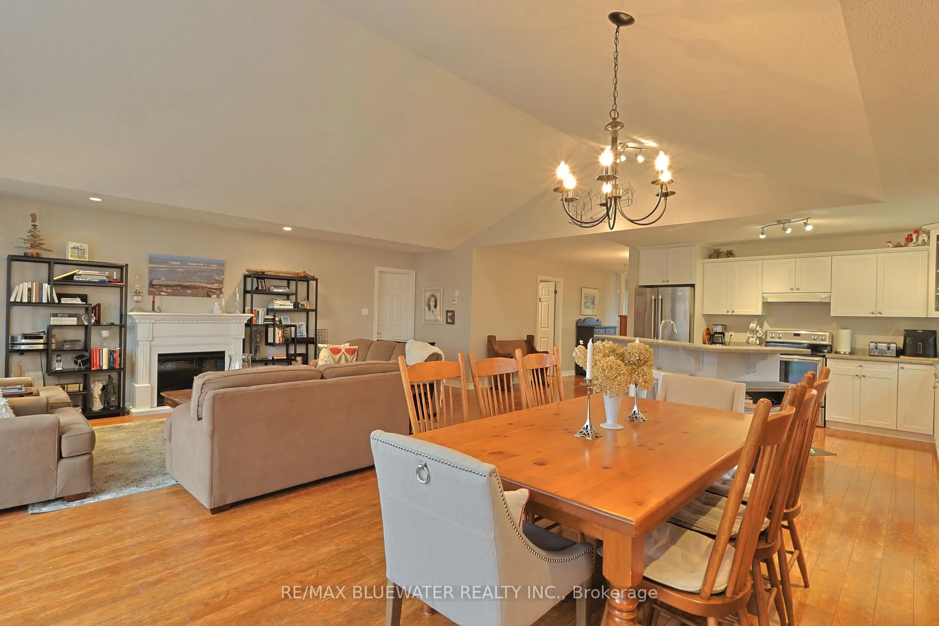 Photo 17 of 363 Shannon Boulevard, South Huron, Stephen — HOMEH