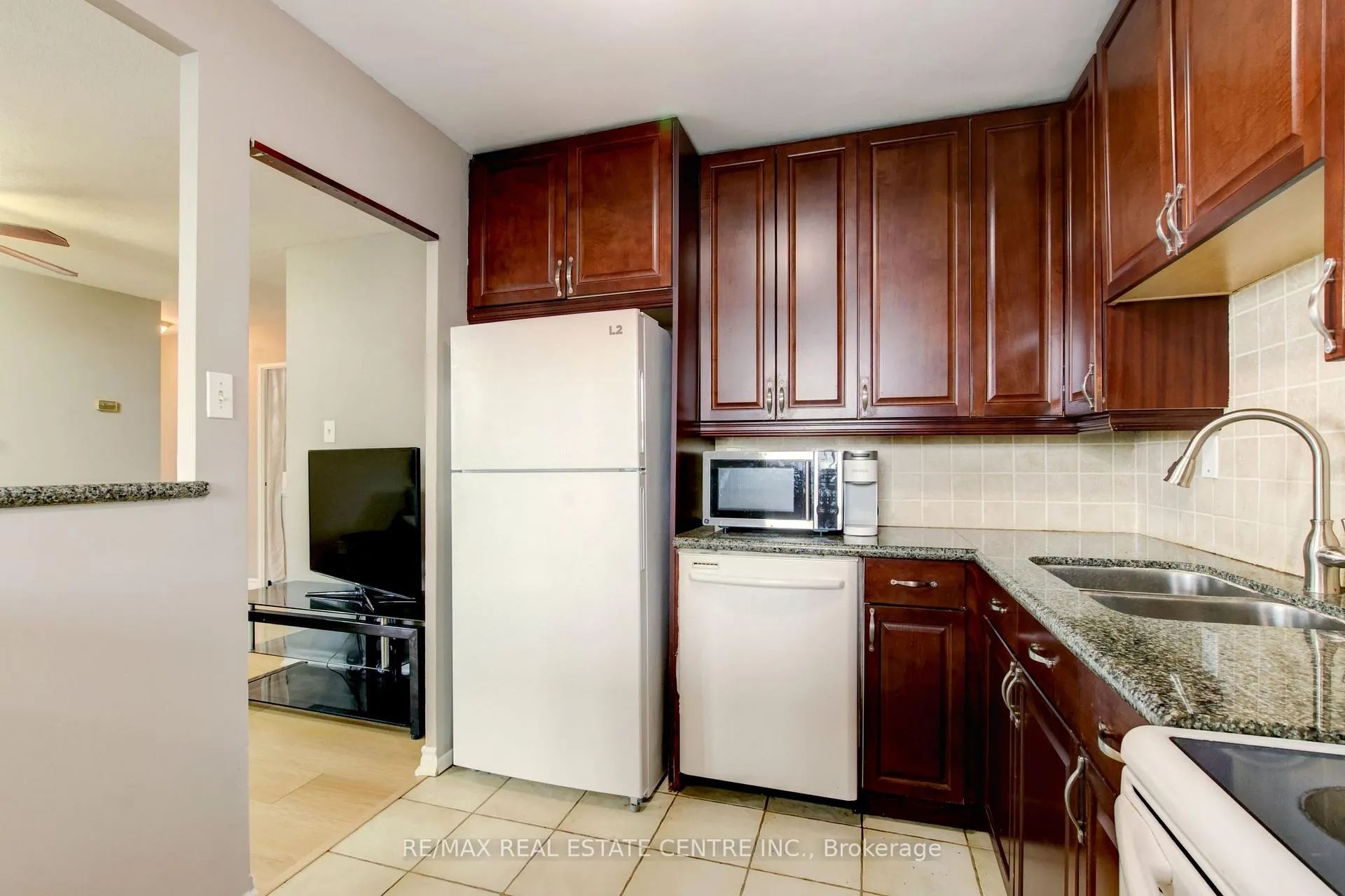 Photo 15 of Unit 1202, 2345 Confederation Parkway, Mississauga, Cooksville — HOMEH