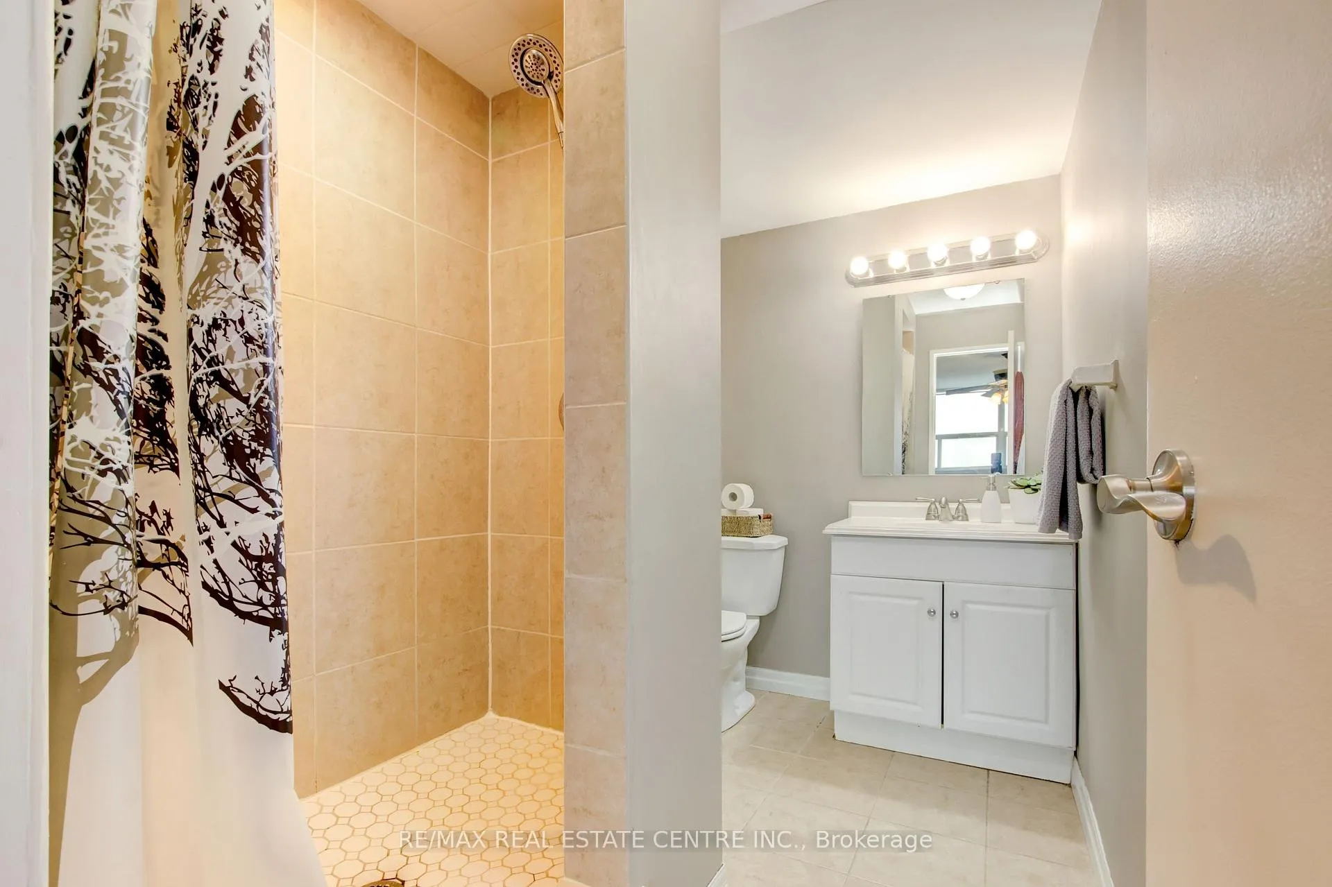 Photo 19 of Unit 1202, 2345 Confederation Parkway, Mississauga, Cooksville — HOMEH