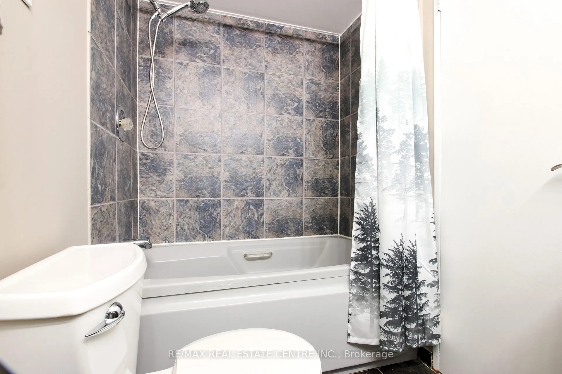 Photo 23 of Unit 1202, 2345 Confederation Parkway, Mississauga, Cooksville — HOMEH