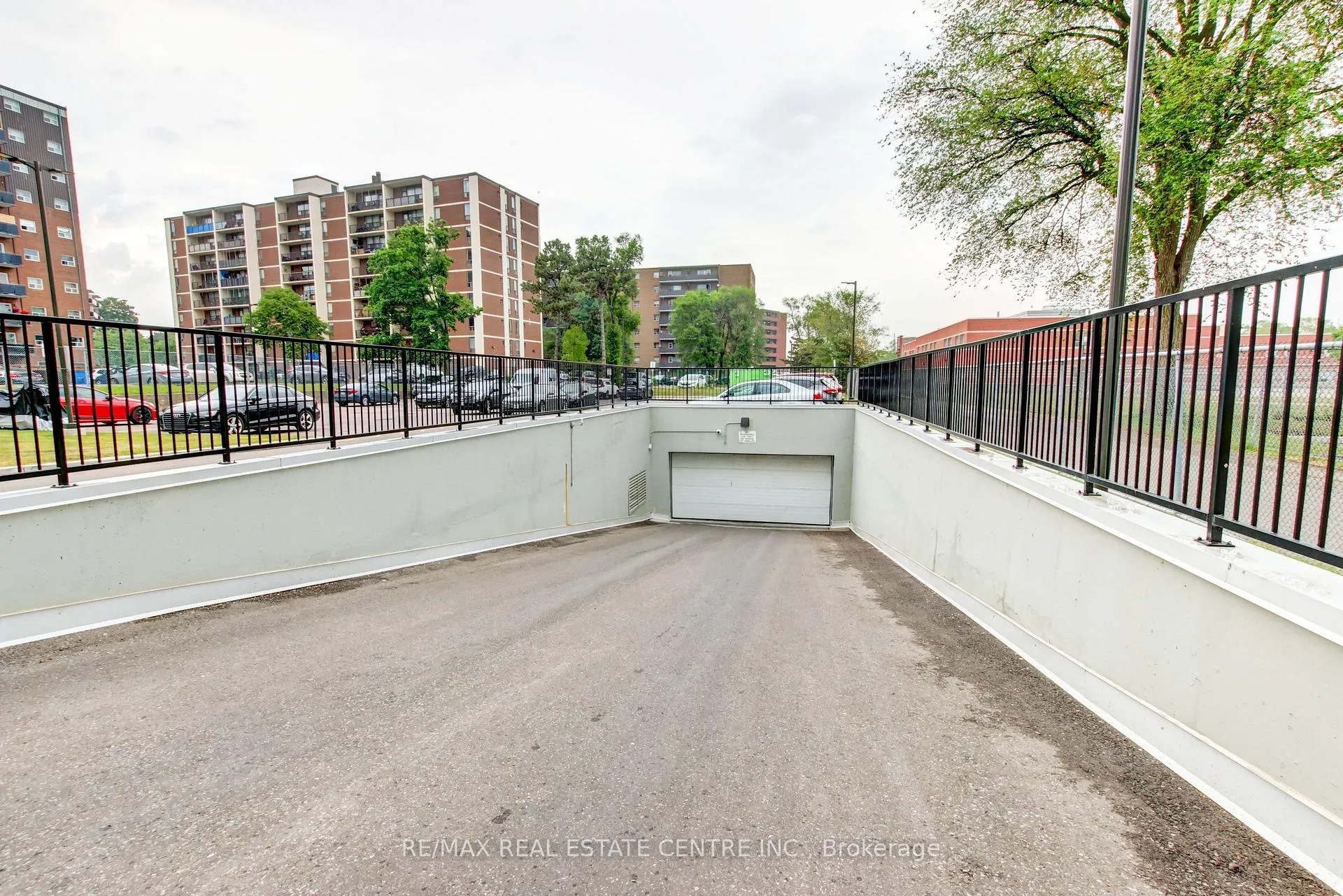 Photo 26 of Unit 1202, 2345 Confederation Parkway, Mississauga, Cooksville — HOMEH