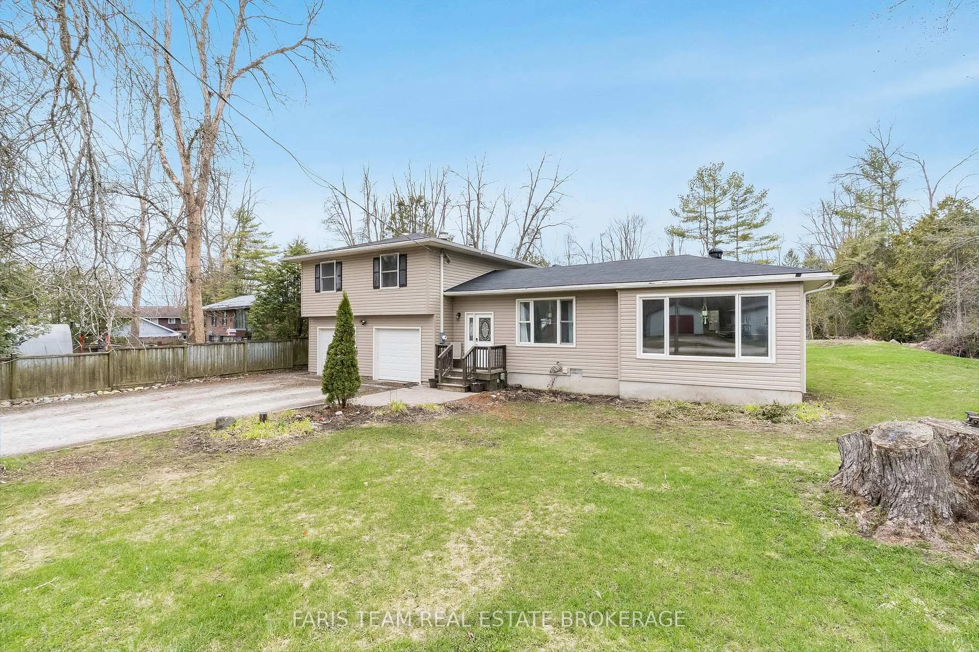 Photo 3 of 3554 Peter Street, Ramara, Rural Ramara — HOMEH