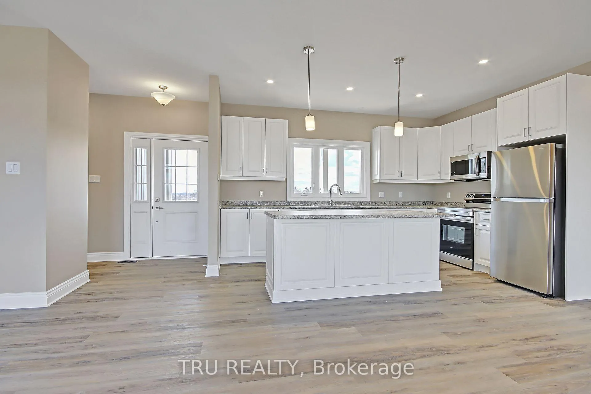 Photo 3 of Unit Unit A, 3654 Twin Elms Road, Ottawa, South of Fallowfield Road — HOMEH