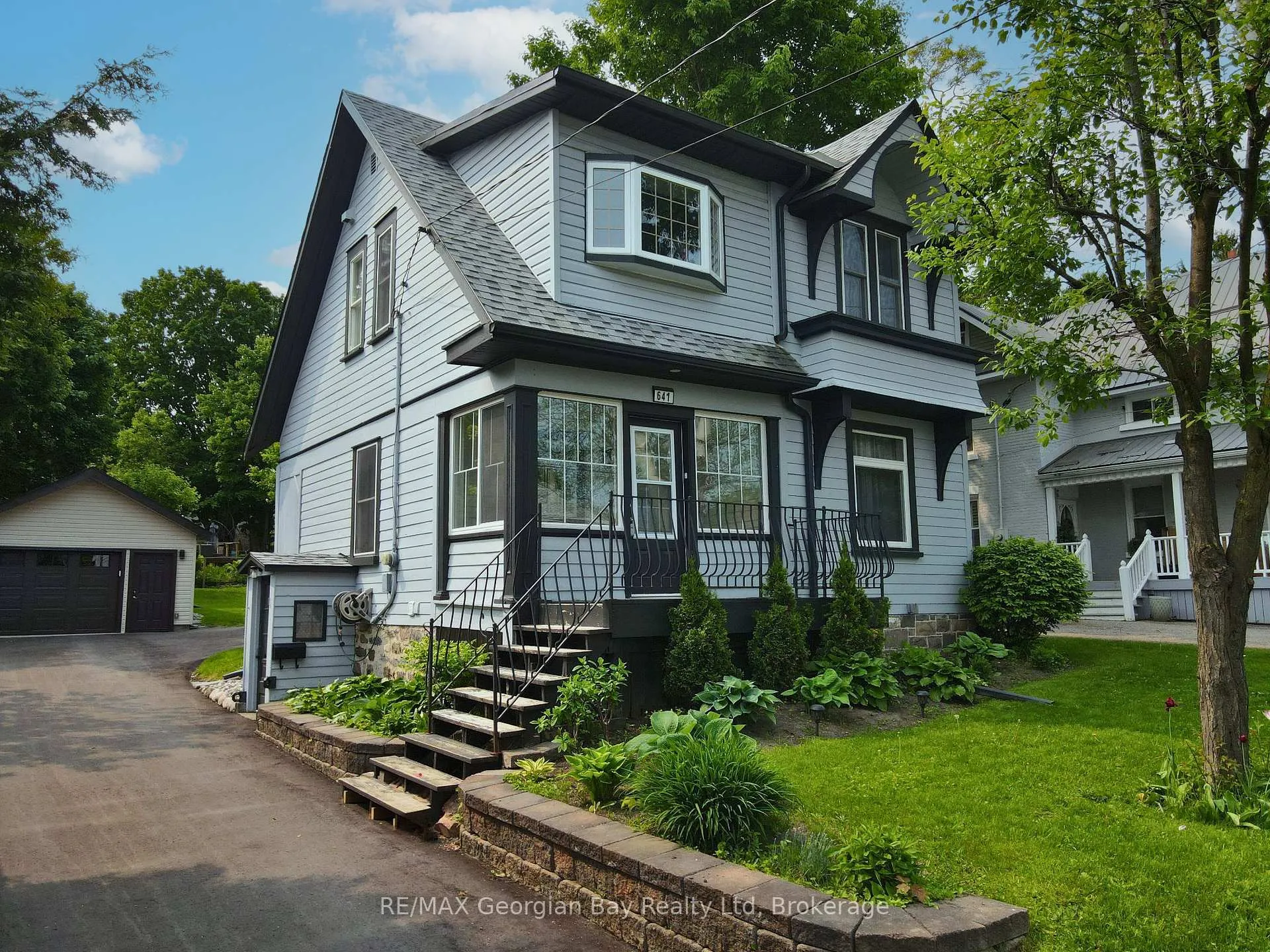 Photo of 641 Bay Street