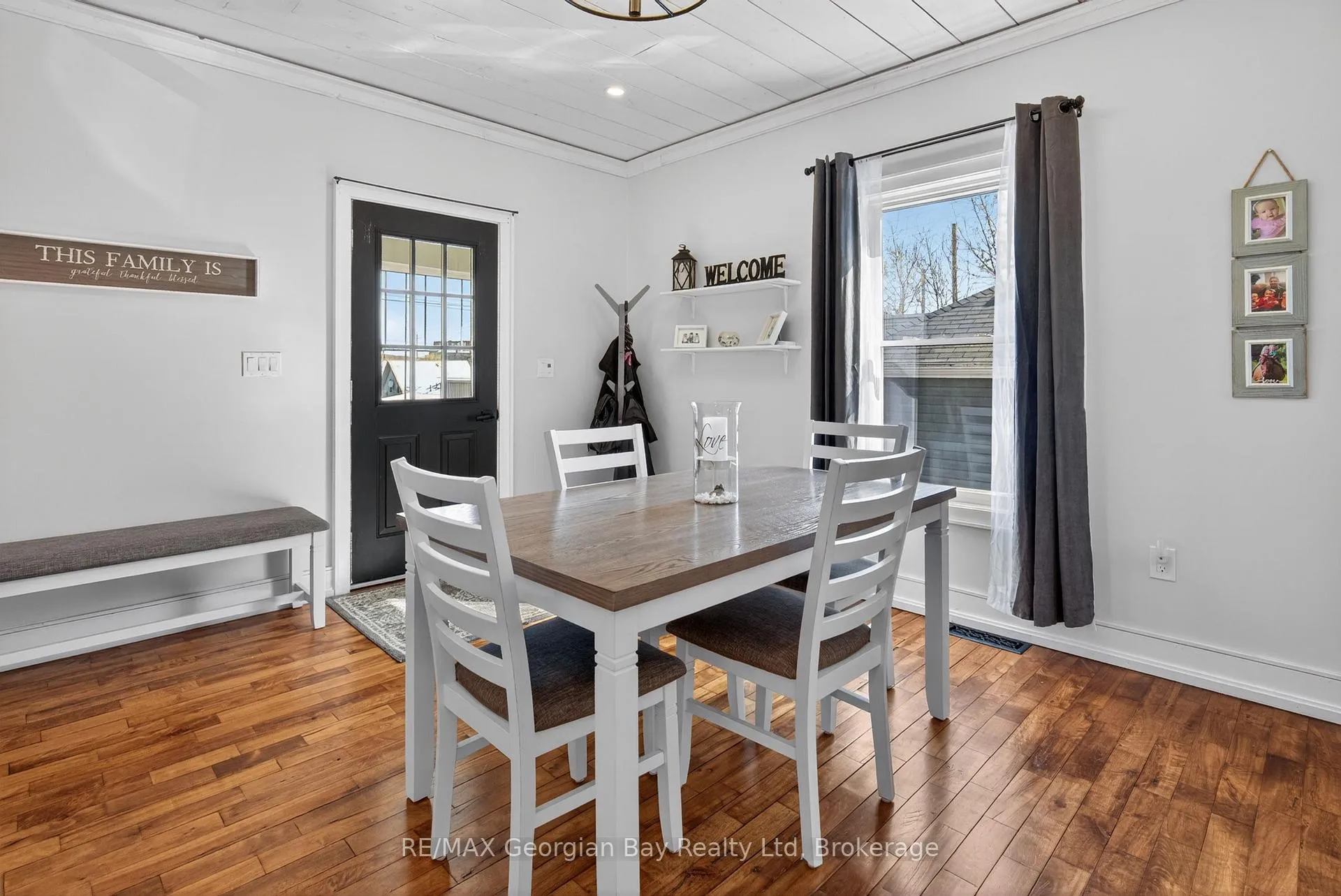 Photo 6 of 641 Bay Street, Midland — HOMEH