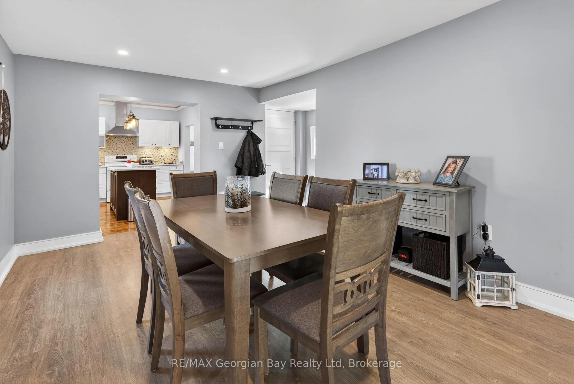 Photo 14 of 641 Bay Street, Midland — HOMEH