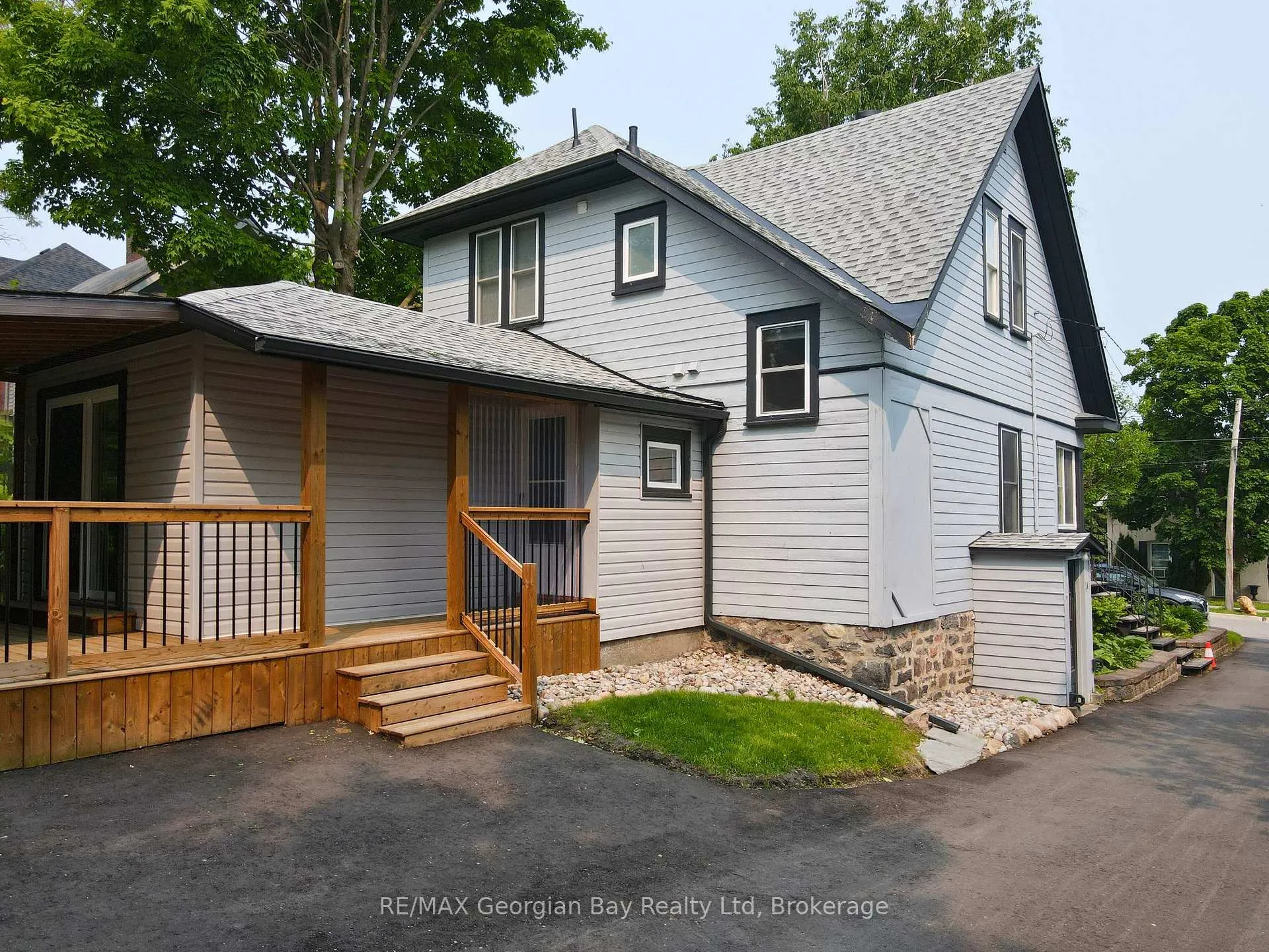 Photo 26 of 641 Bay Street, Midland — HOMEH