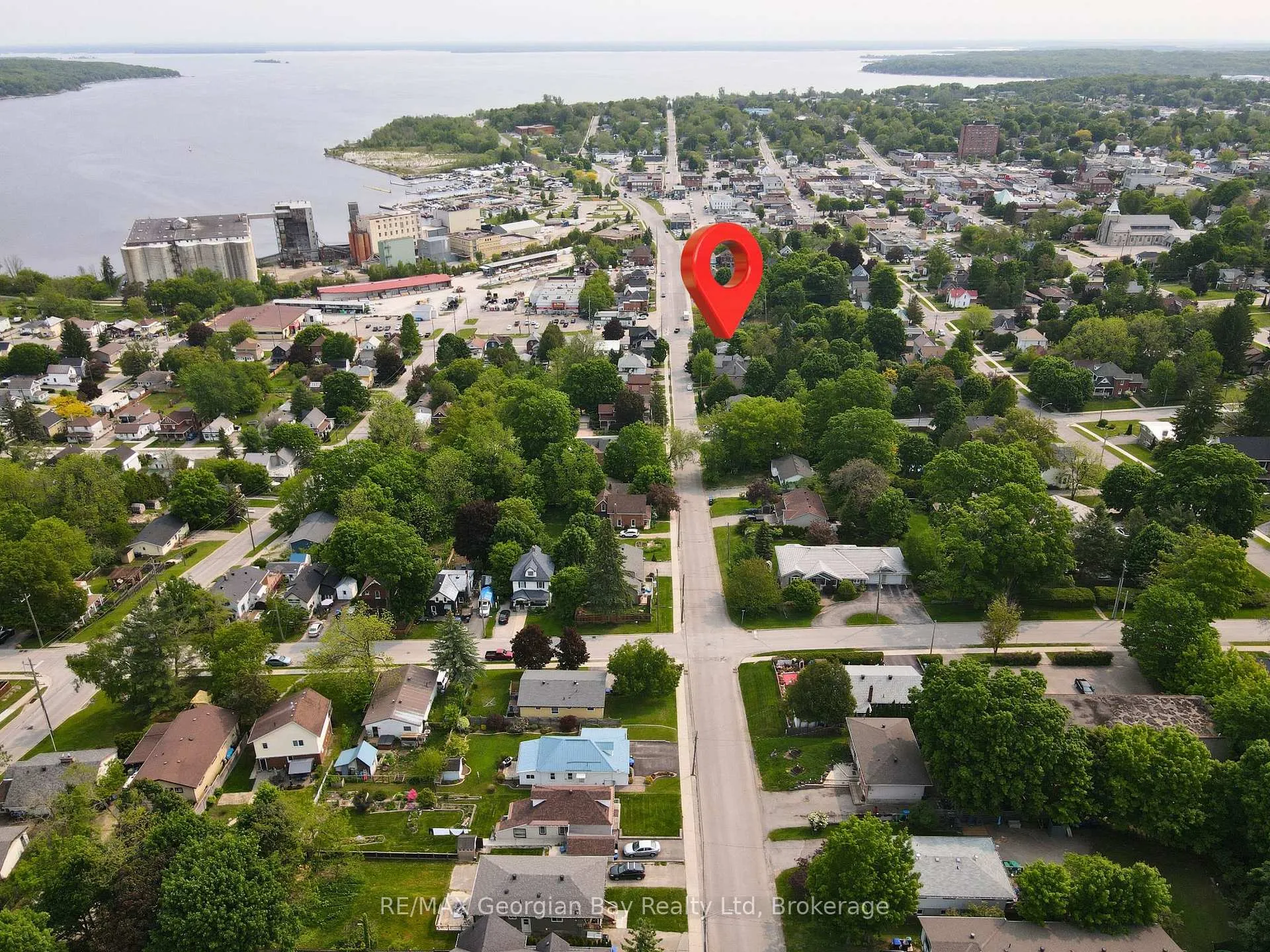 Photo 39 of 641 Bay Street, Midland — HOMEH