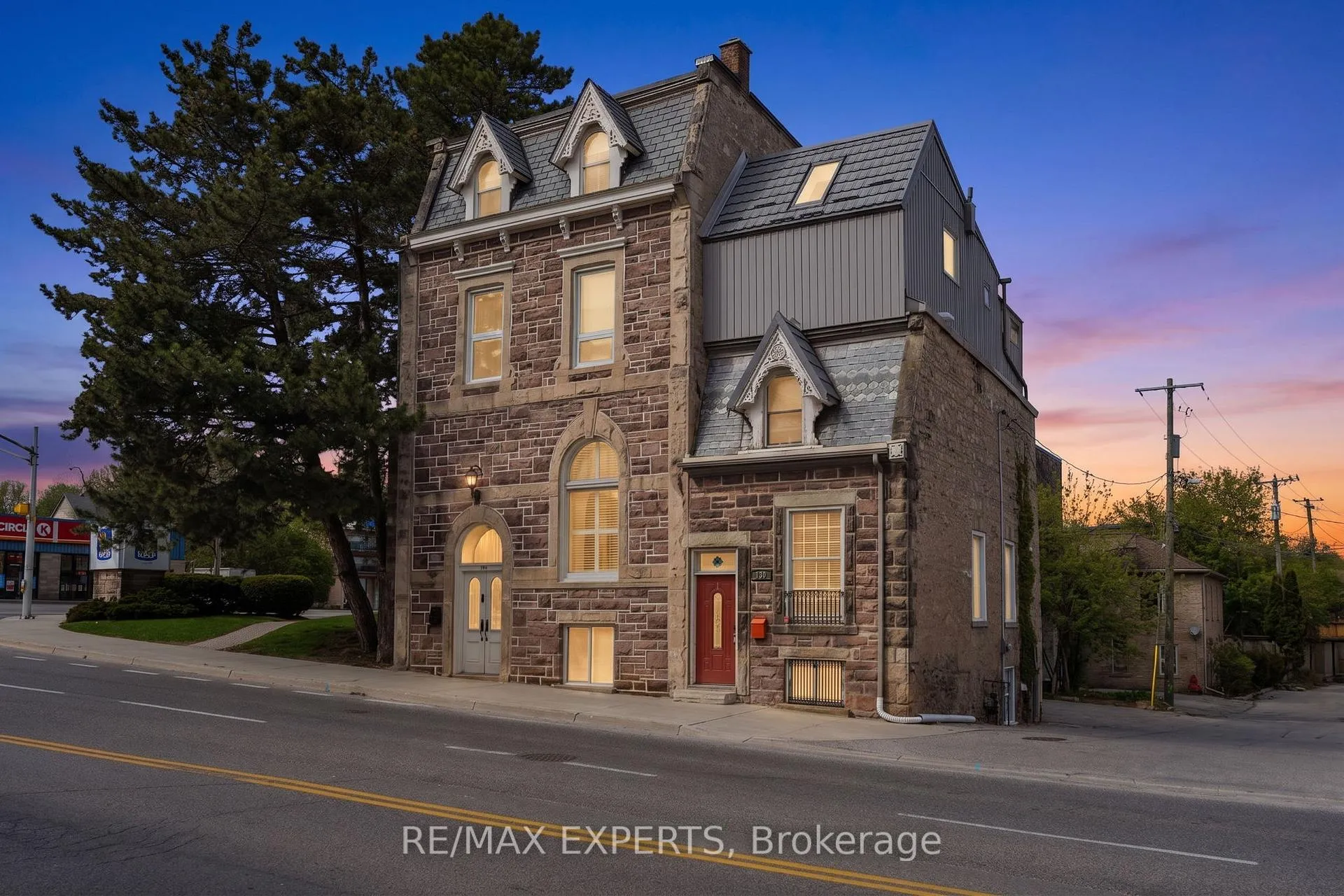Photo of 130 St David Street S