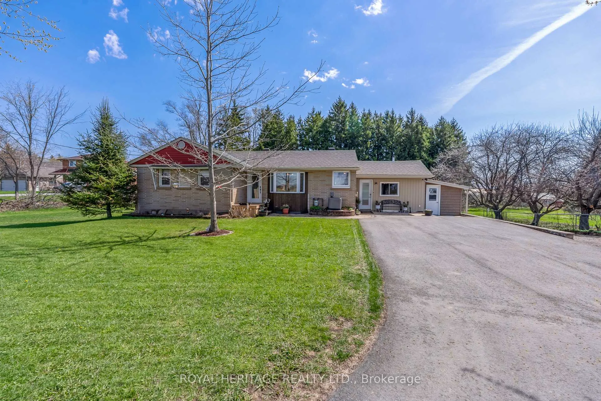 Photo 1 of 4003 Wallace Point Road, Peterborough, Ashburnham Ward 4 — HOMEH