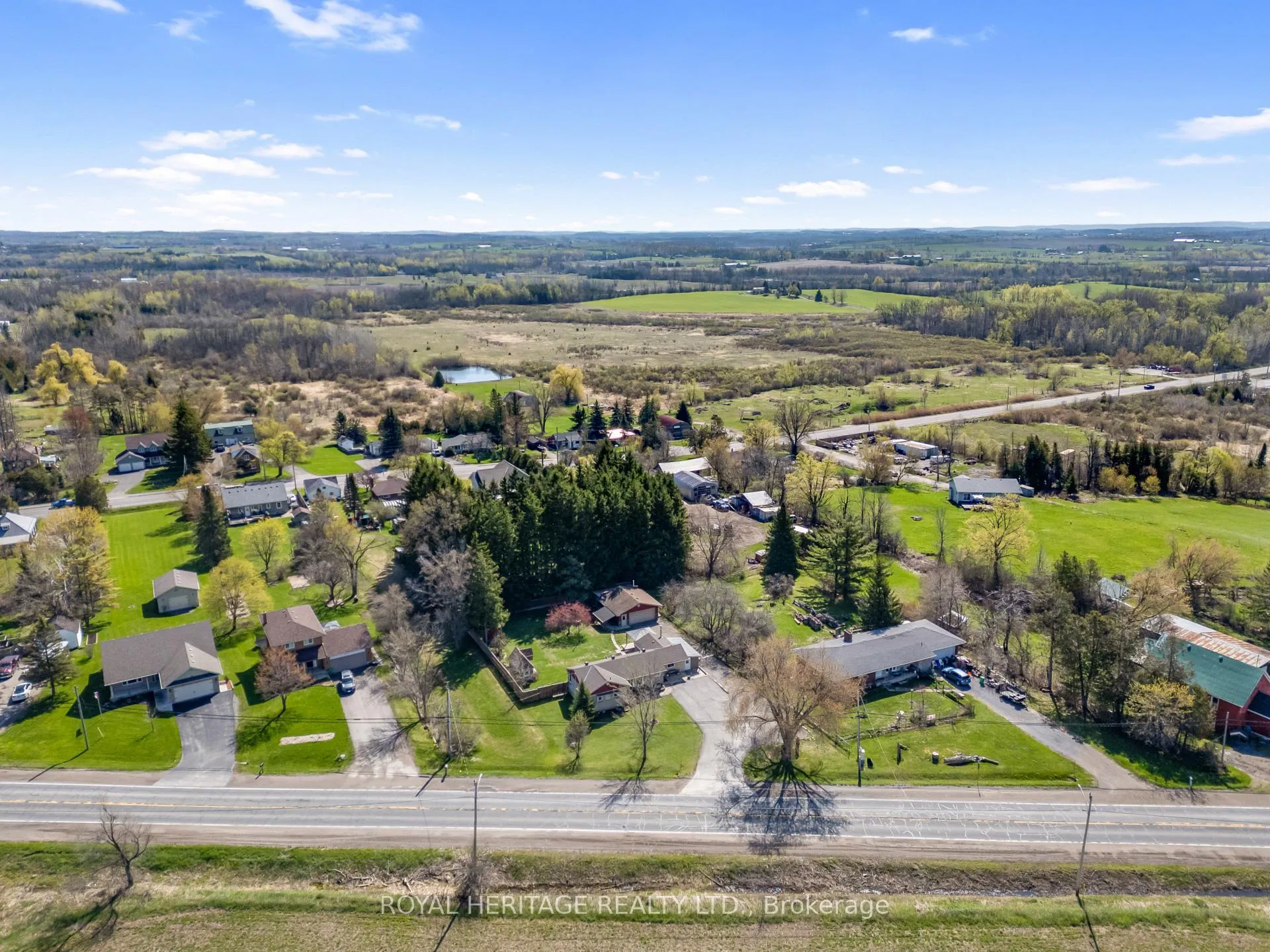 Photo 4 of 4003 Wallace Point Road, Peterborough, Ashburnham Ward 4 — HOMEH