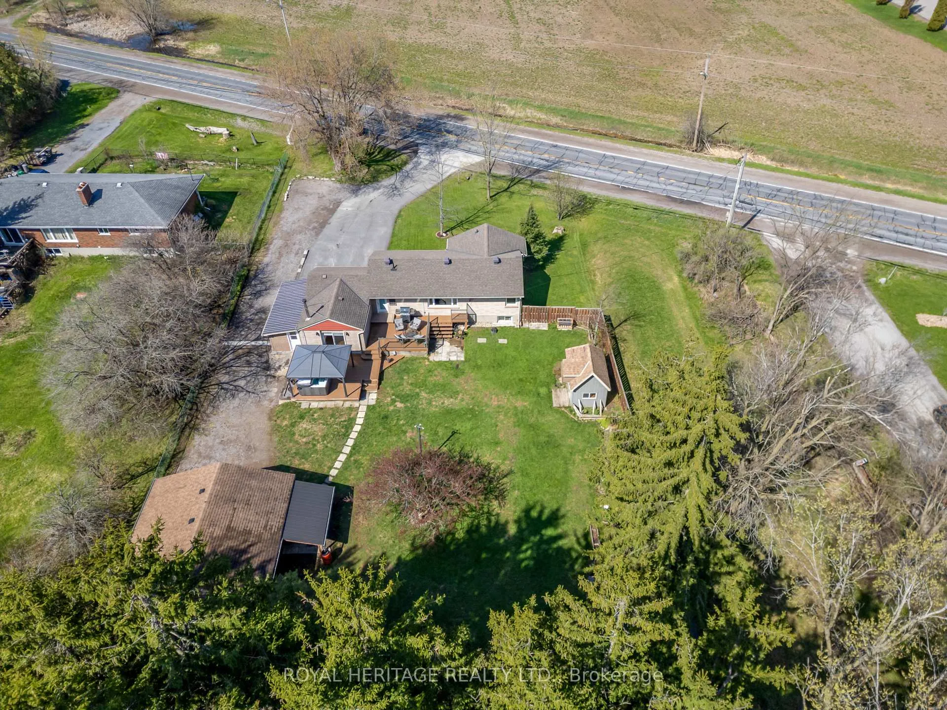 Photo 7 of 4003 Wallace Point Road, Peterborough, Ashburnham Ward 4 — HOMEH