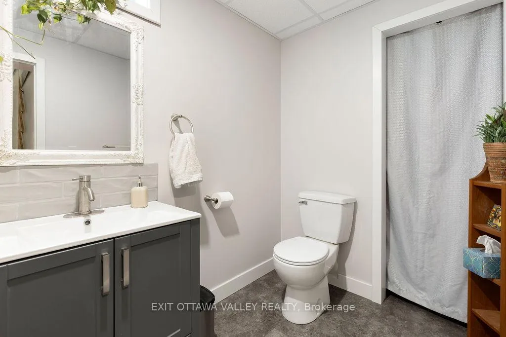Photo 17 of 39090 Combermere Road, Madawaska Valley, Madawaska Valley — HOMEH