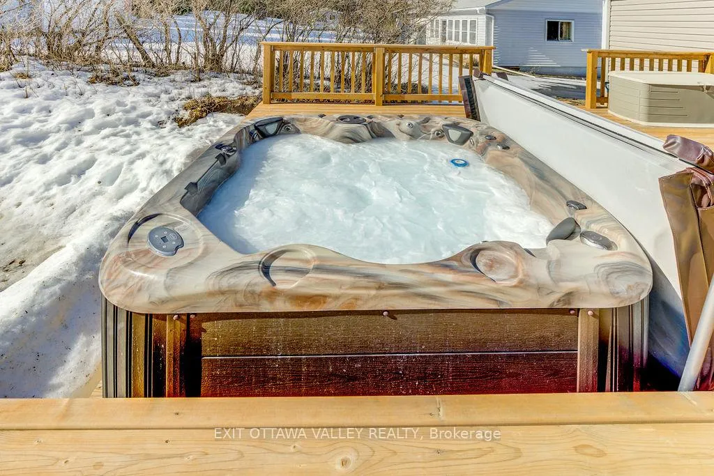 Photo 25 of 39090 Combermere Road, Madawaska Valley, Madawaska Valley — HOMEH