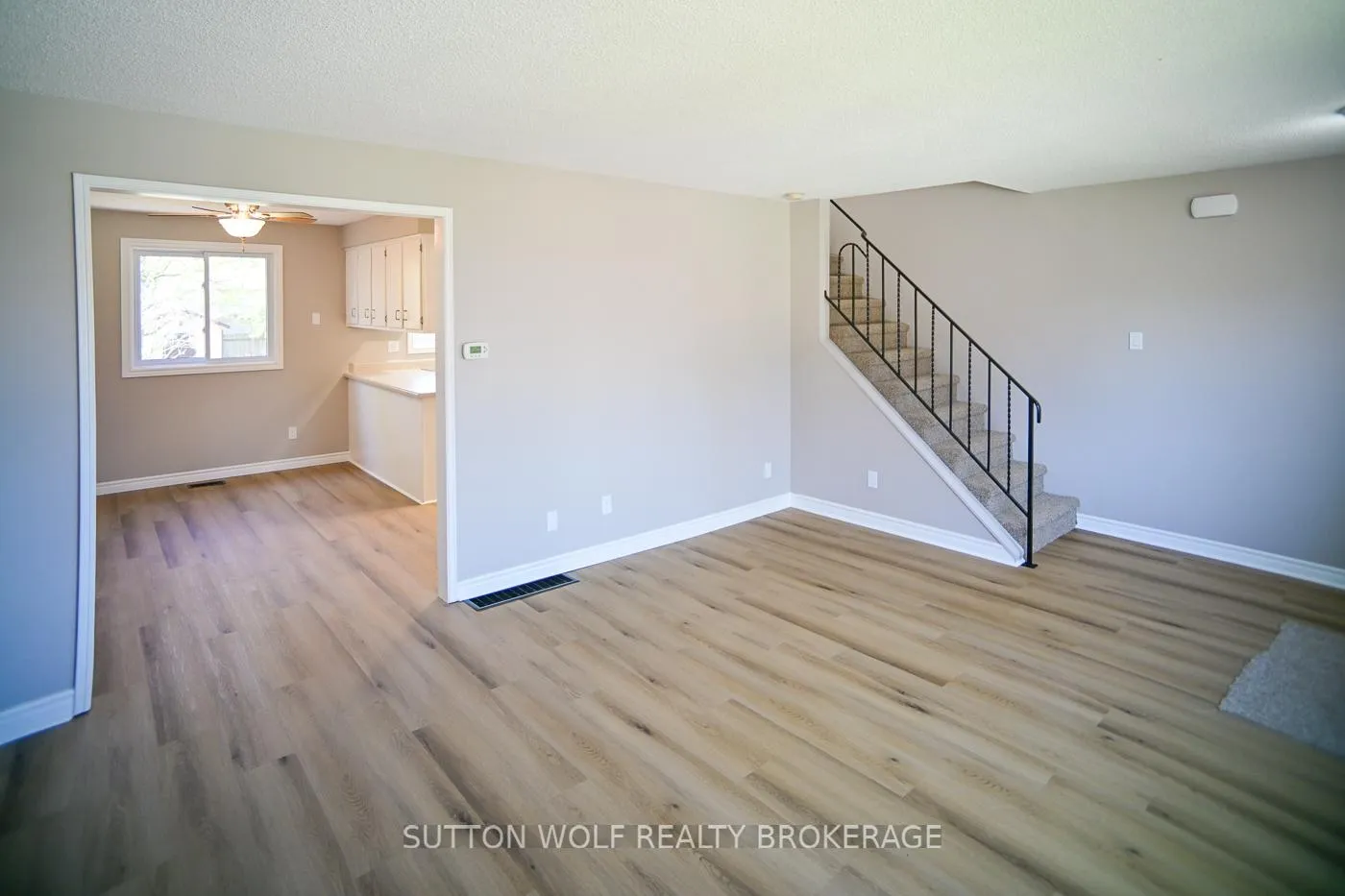 Photo 3 of 190 Southfield Drive, Strathroy-Caradoc, SW — HOMEH